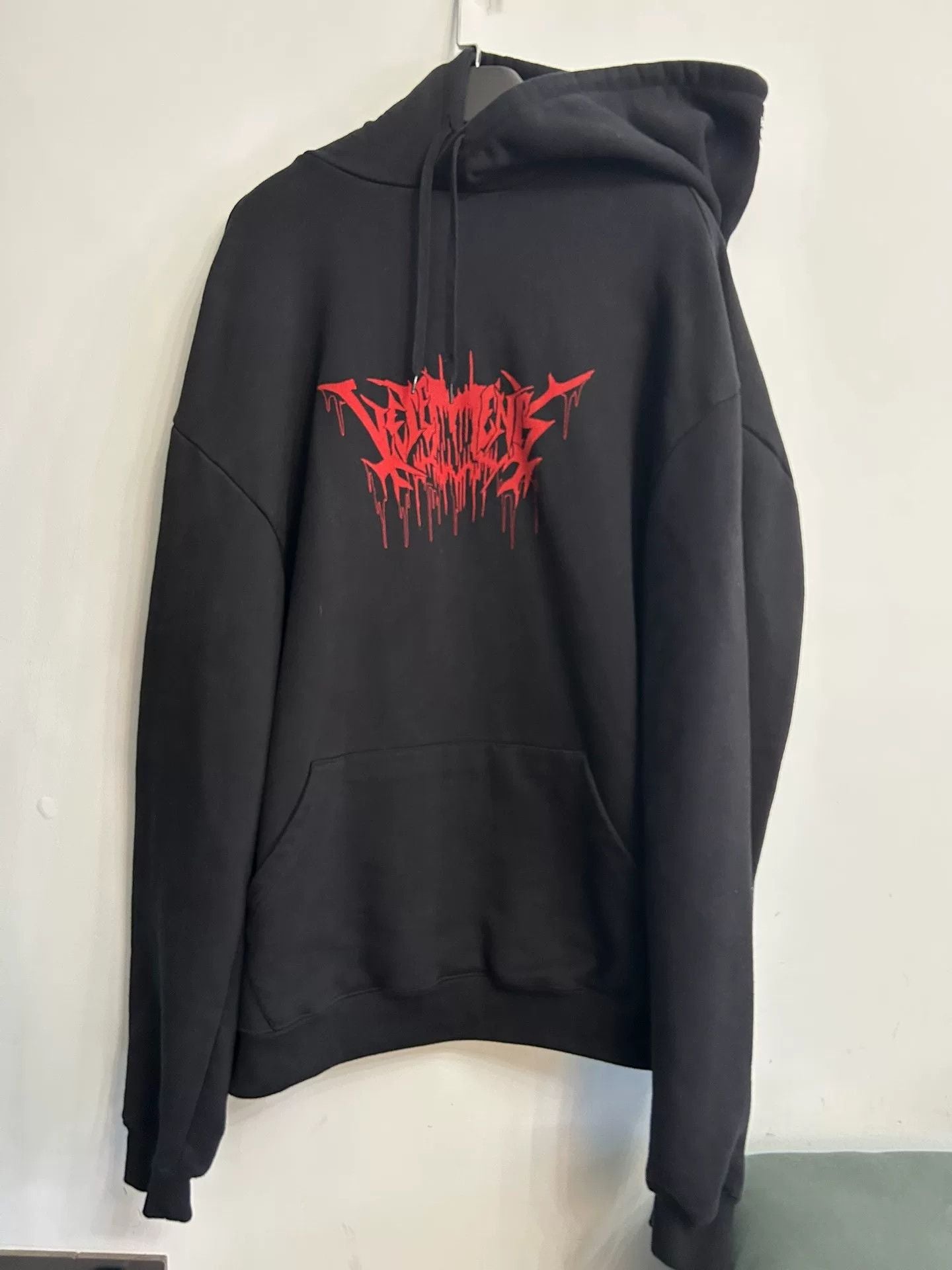 Vetements Black Graphic Hoodie Sweatshirt 18ss T-Shirts | PodTeesHub.com