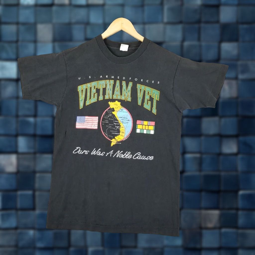 Vintage Vietnam Vet T Shirt Men Medium Black Military Grunge Graphic Tee 80s 90s Armed Force Hoodie, Sweatshirt