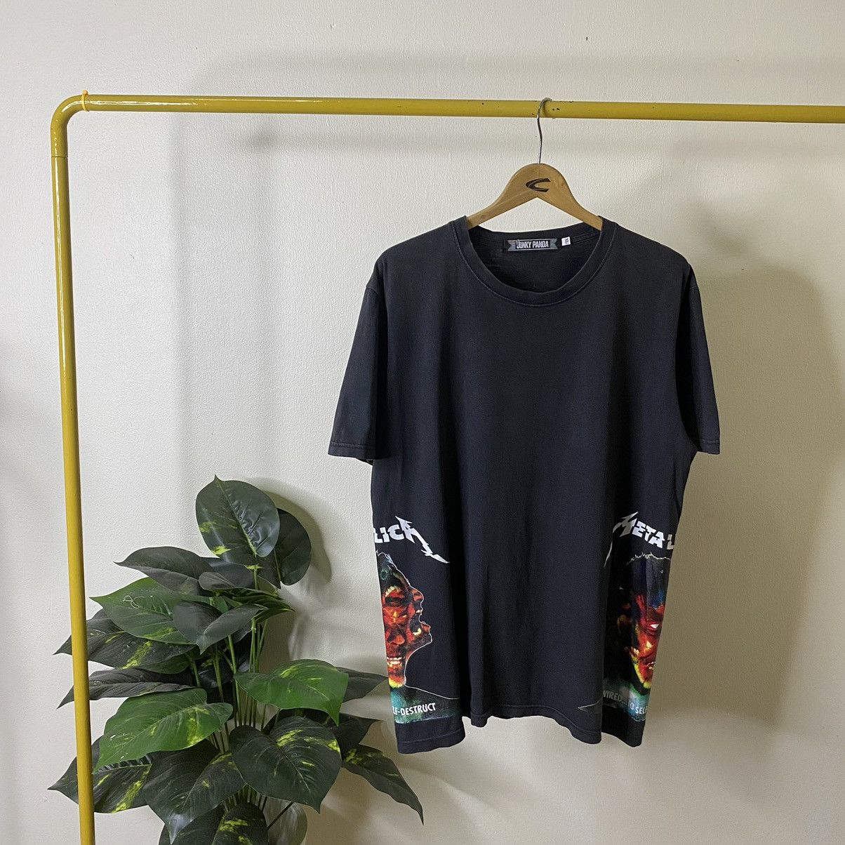 Vintage Y2k Metallica Hardwired To Self Destruct Boot Tee Hoodie, Sweatshirt | PodTeesHub.com