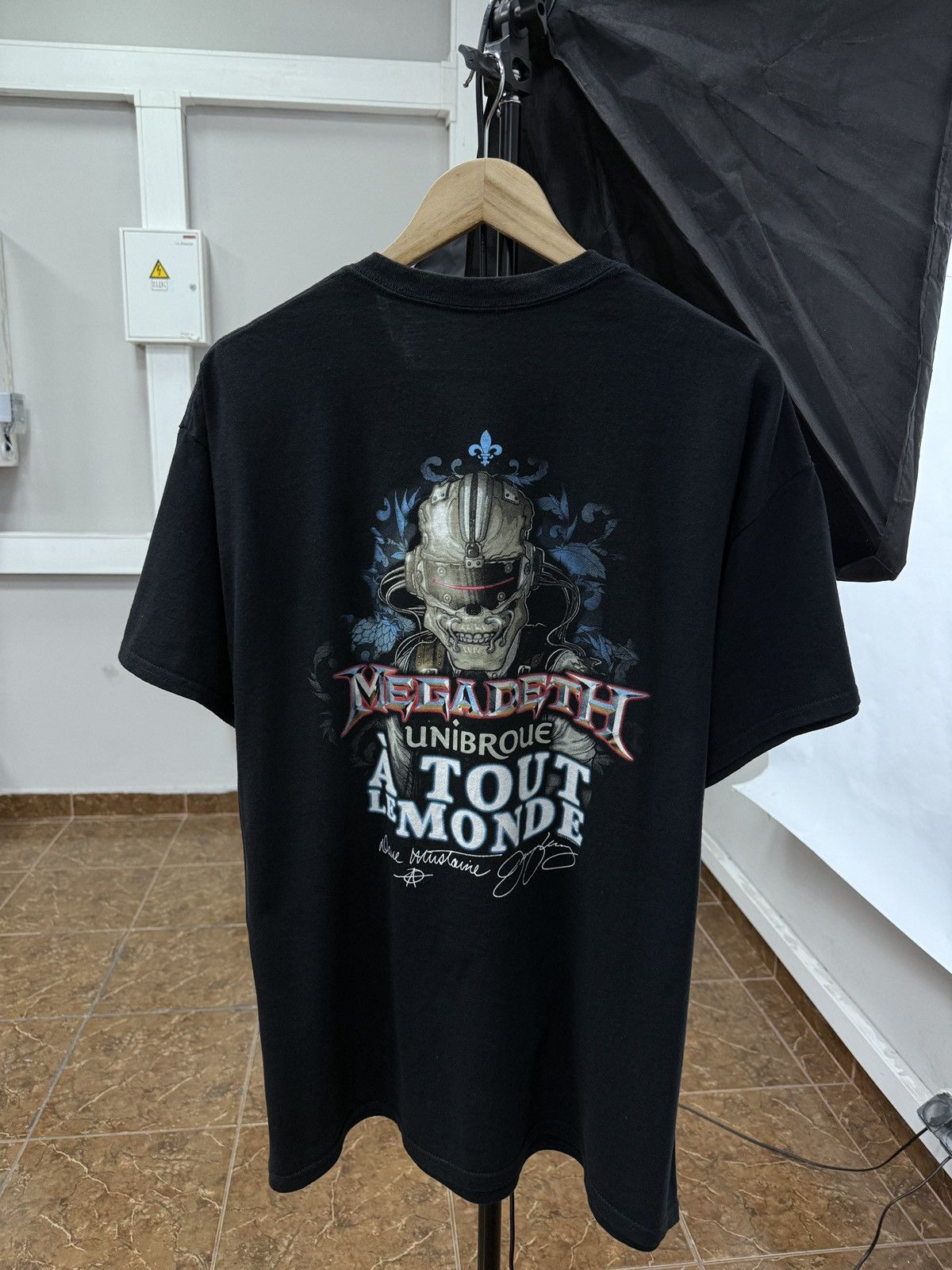 Megadeth Unibroue A Tout Le Monde T Shirt 2016 Rare Retro Hoodie, Sweatshirt | PodTeesHub.com