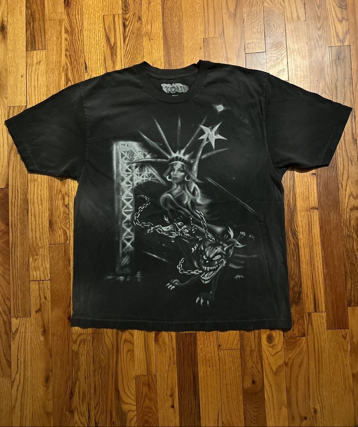 Travis Scott Exclusive Metlife Travis Scott Concert Tee Hoodie, Sweatshirt | PodTeesHub.com