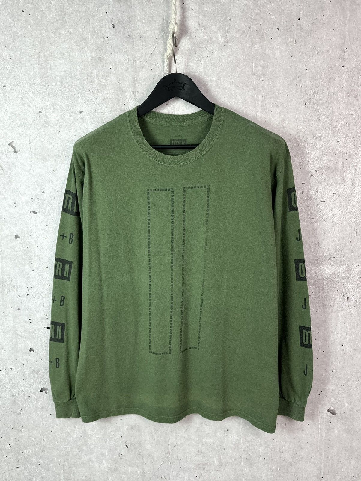 Beyonce Otr 2 World Tour Green Printed Long Sleeve T-Shirts, Hoodie, Sweatshirt | PodTeesHub.com