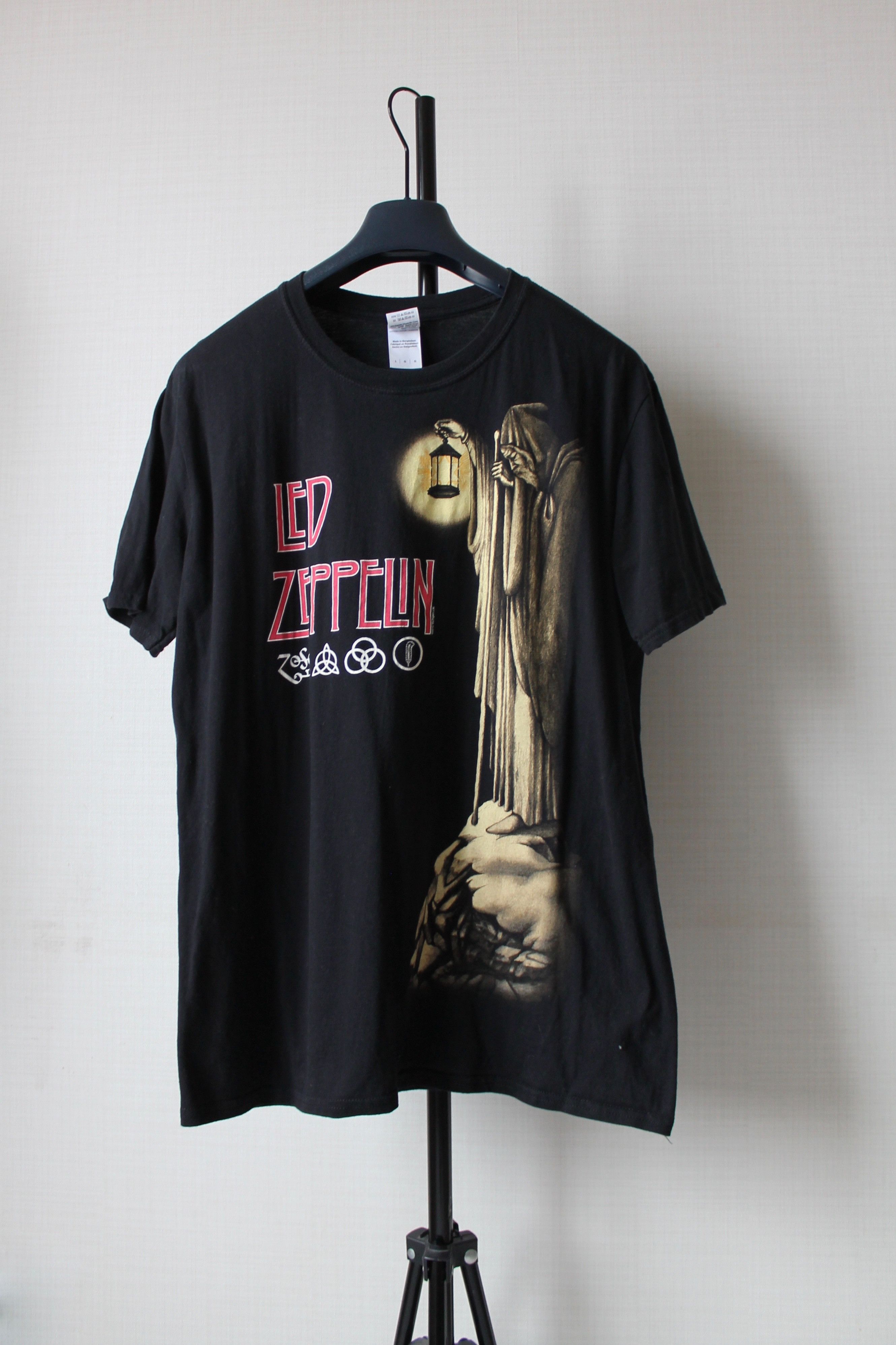 Zeppelin 2012 Led Zeppelin Vintage Band Tee Shirt Hoodie, Sweatshirt | PodTeesHub.com