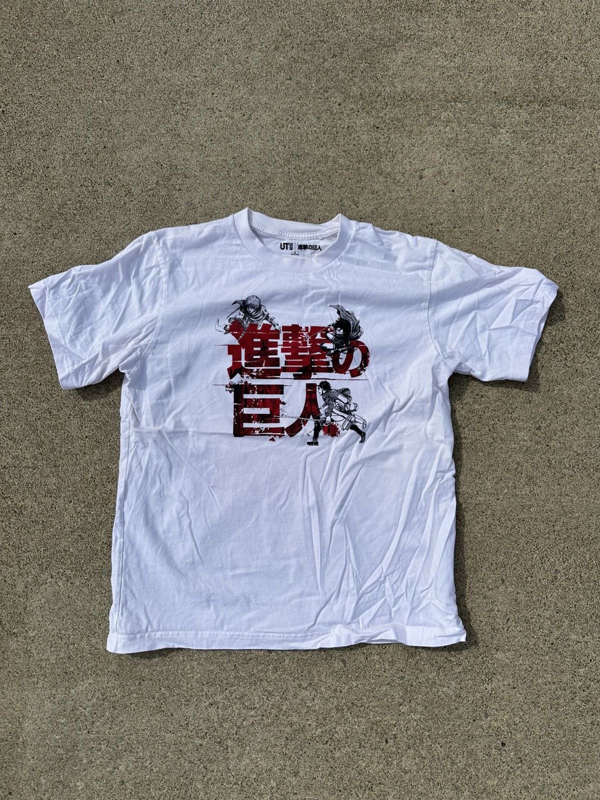 Uniqlo Attack Titan Uniqlo Collab T-Shirts, Hoodie, Sweatshirt
