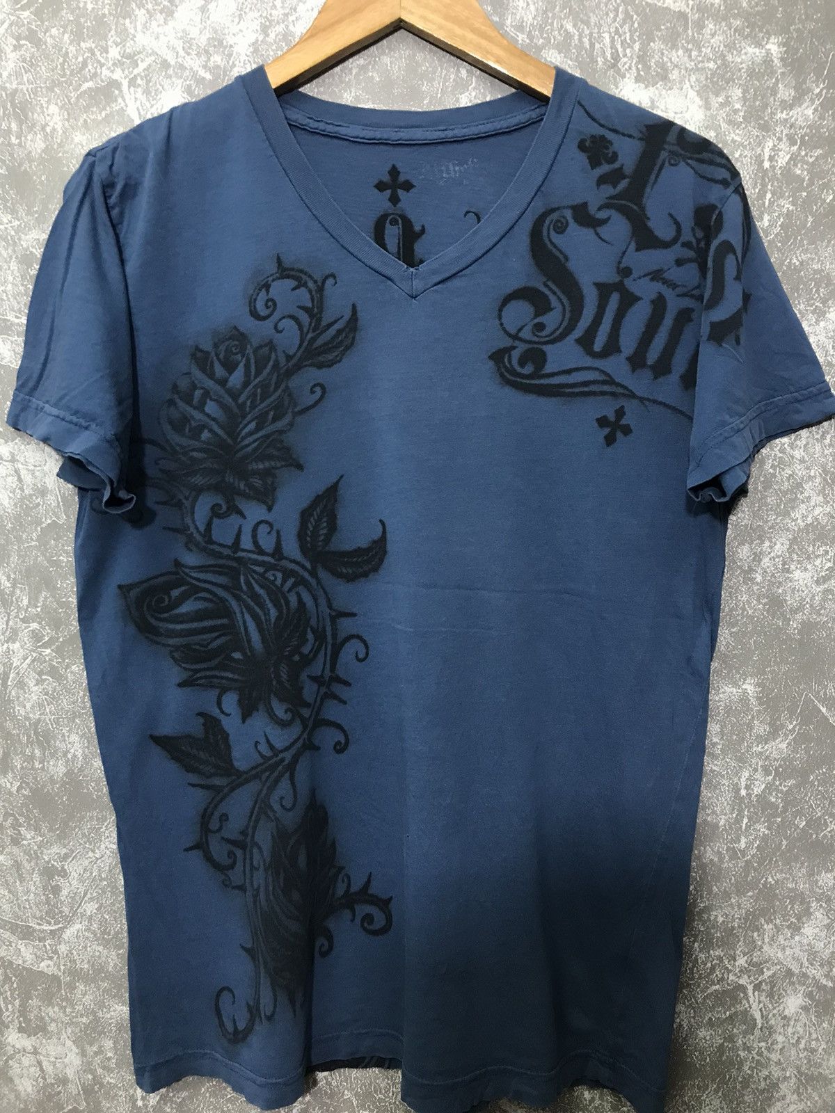 Affliction Vine Skull Y2k Graphic Tee Hoodie, Sweatshirt | PodTeesHub.com
