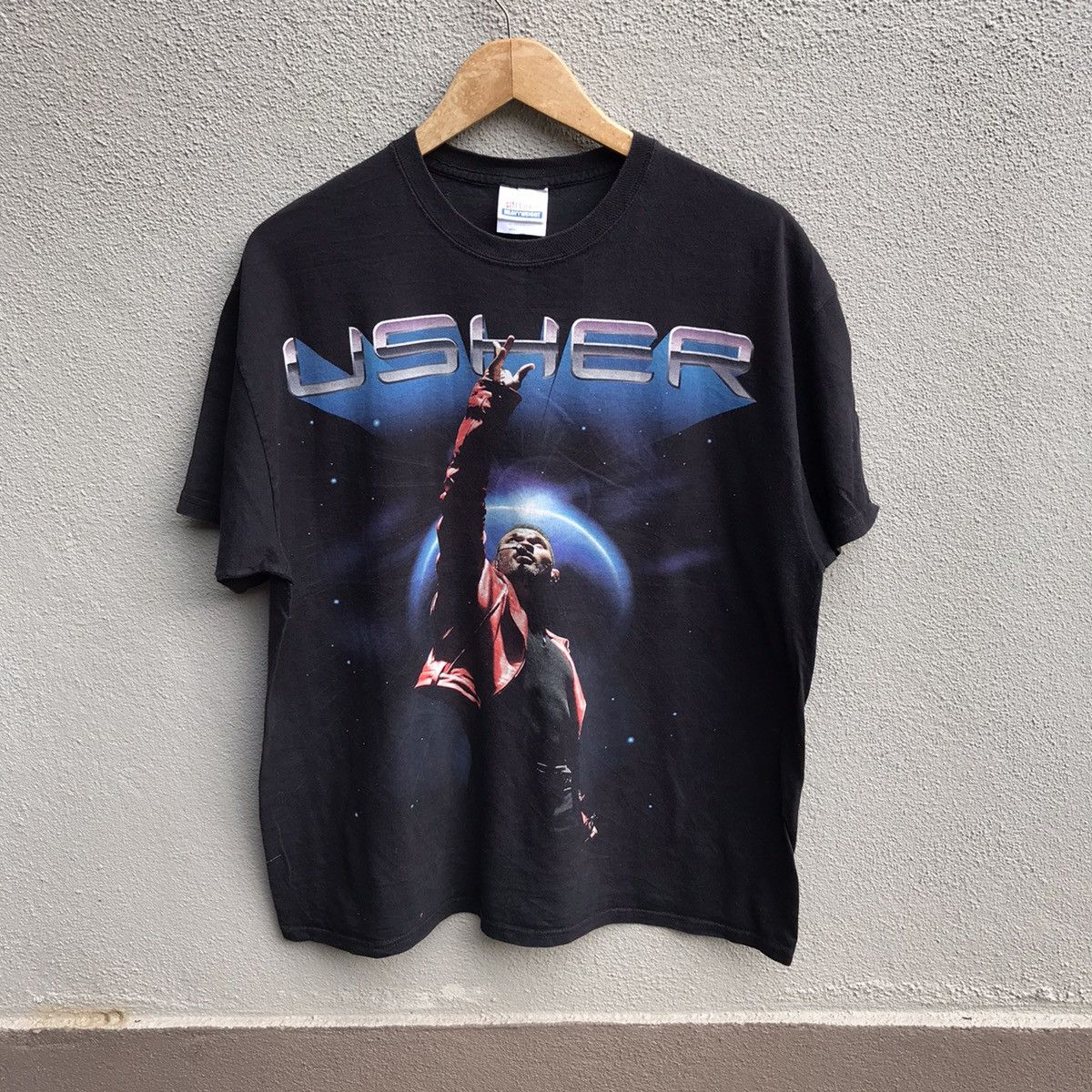 Tees Usher Rap Tee Tour Hiphop Eminem Jay Z Hoodie, Sweatshirt | PodTeesHub.com