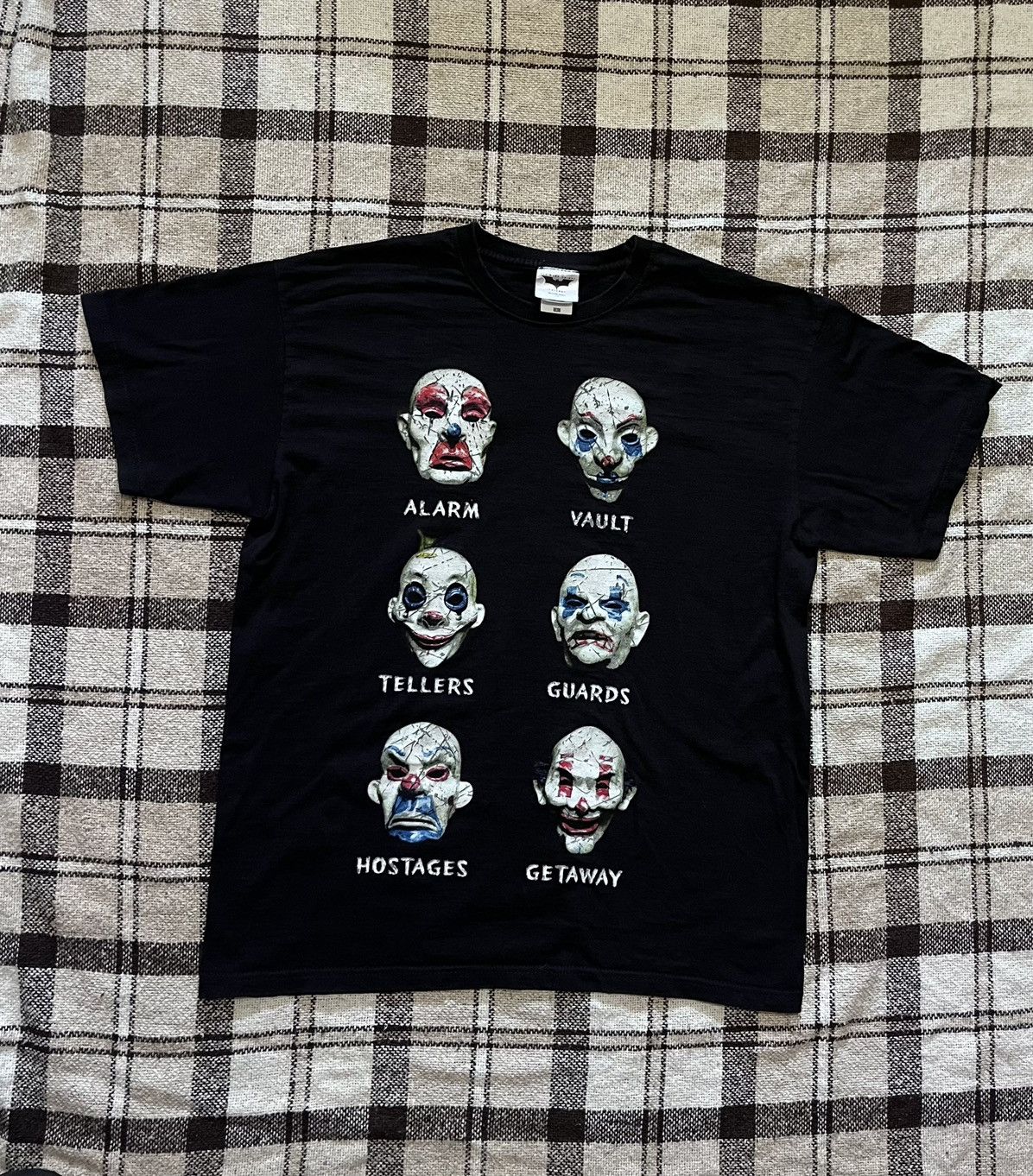 Vintage Dark Knight Joker Heist Clown Mask 2008 Size L T-Shirts, Hoodie, Sweatshirt