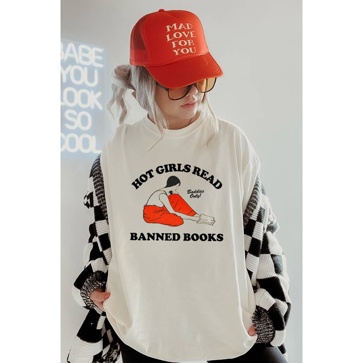 Hot Girls Read Banned Books Vintage Graphic Oversized Tee Hoodie, Sweatshirt | PodTeesHub.com