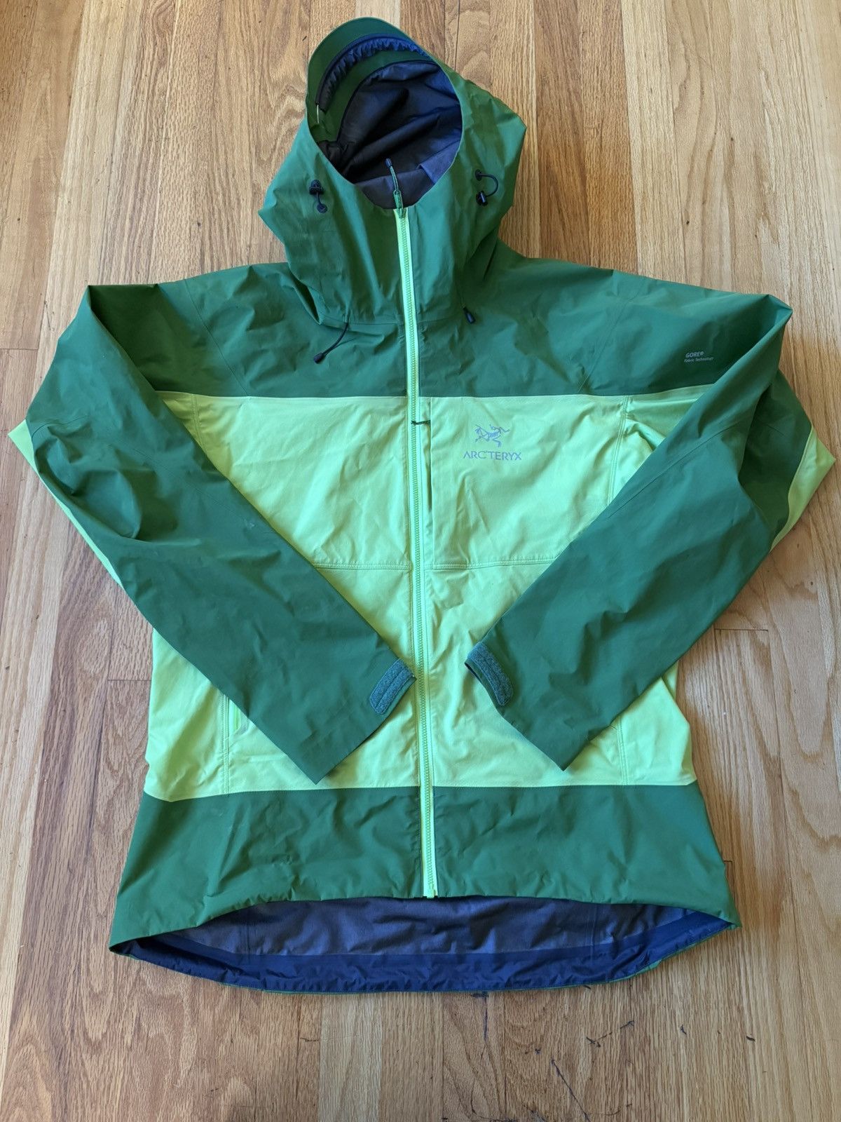 Teryx Arc Teryx Alpha Comp Hoody Hybrid Softshell Green Mens Large T-Shirts, Hoodie, Sweatshirt | PodTeesHub.com