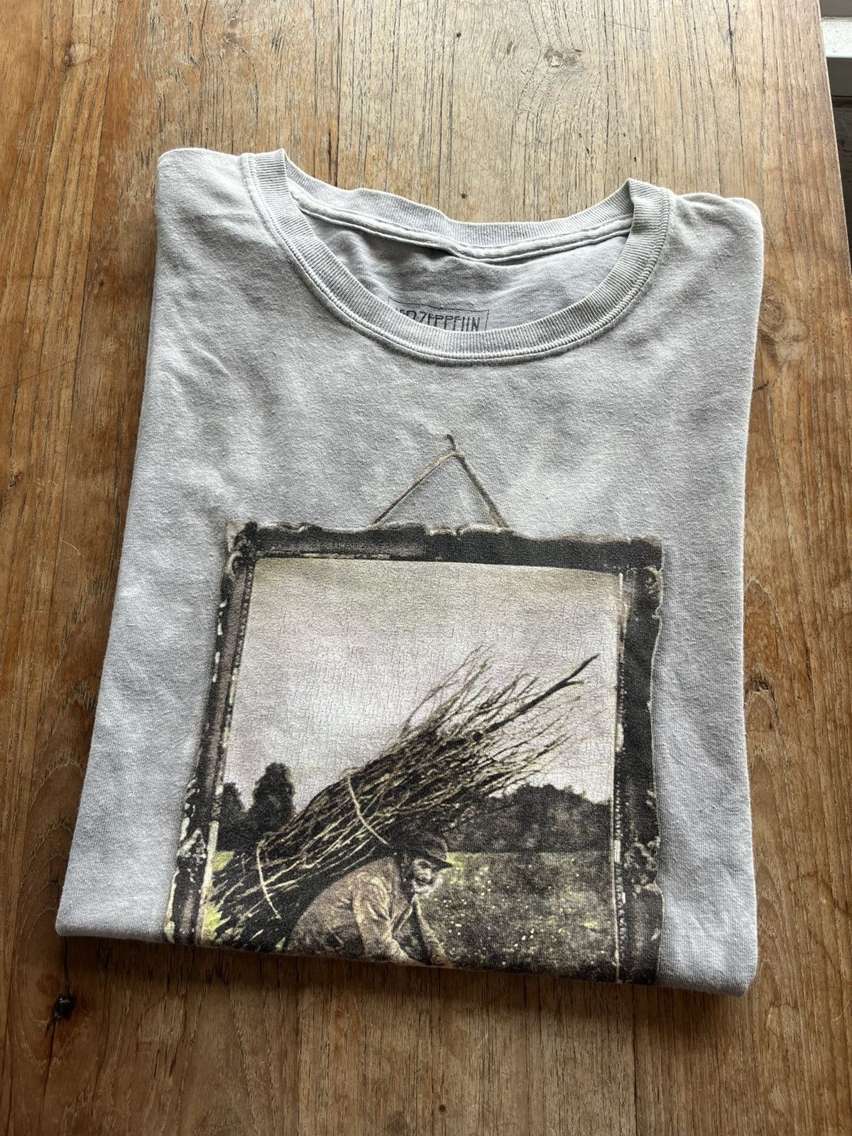 Zeppelin Led Zeppelin Re Official 1971 S Tshirt Hoodie, Sweatshirt | PodTeesHub.com