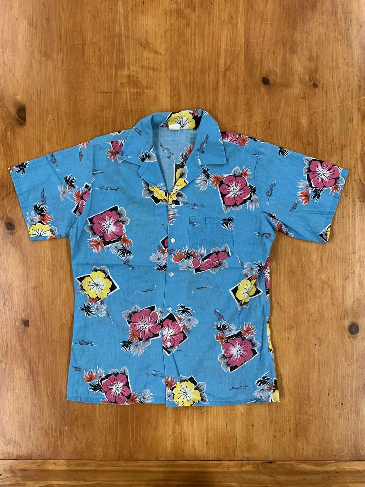 Vintage 80s Blue Hawaiian Shirt Hoodie, Sweatshirt | PodTeesHub.com