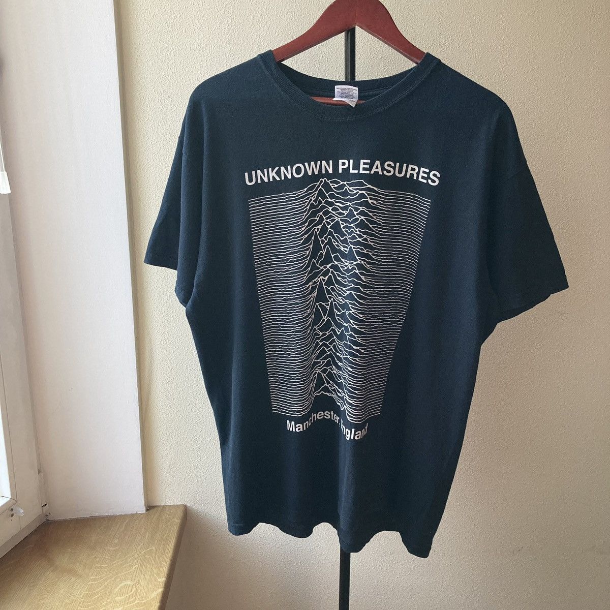 Band 00s Joy Division Band Rock N Roll Affliction T-Shirts, Hoodie, Sweatshirt