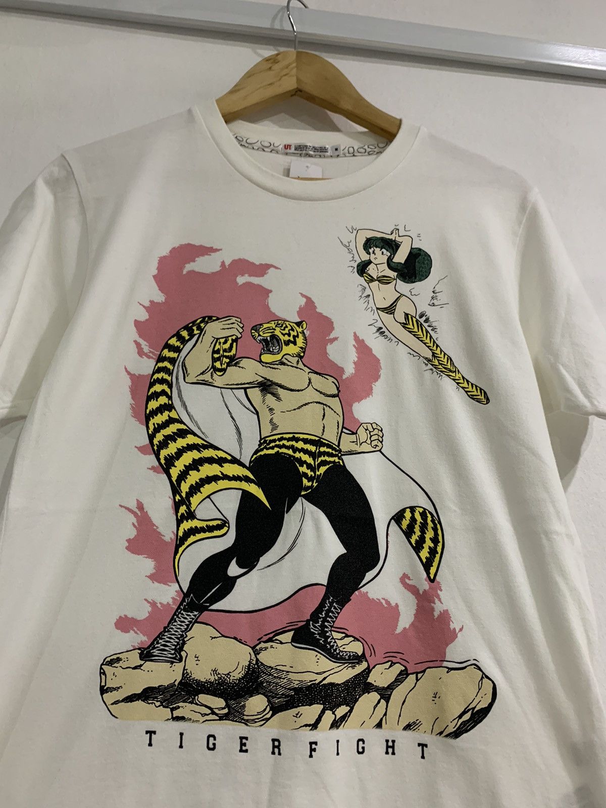 Lum Invader Uniqlo Anime Tshirt Hoodie, Sweatshirt | PodTeesHub.com