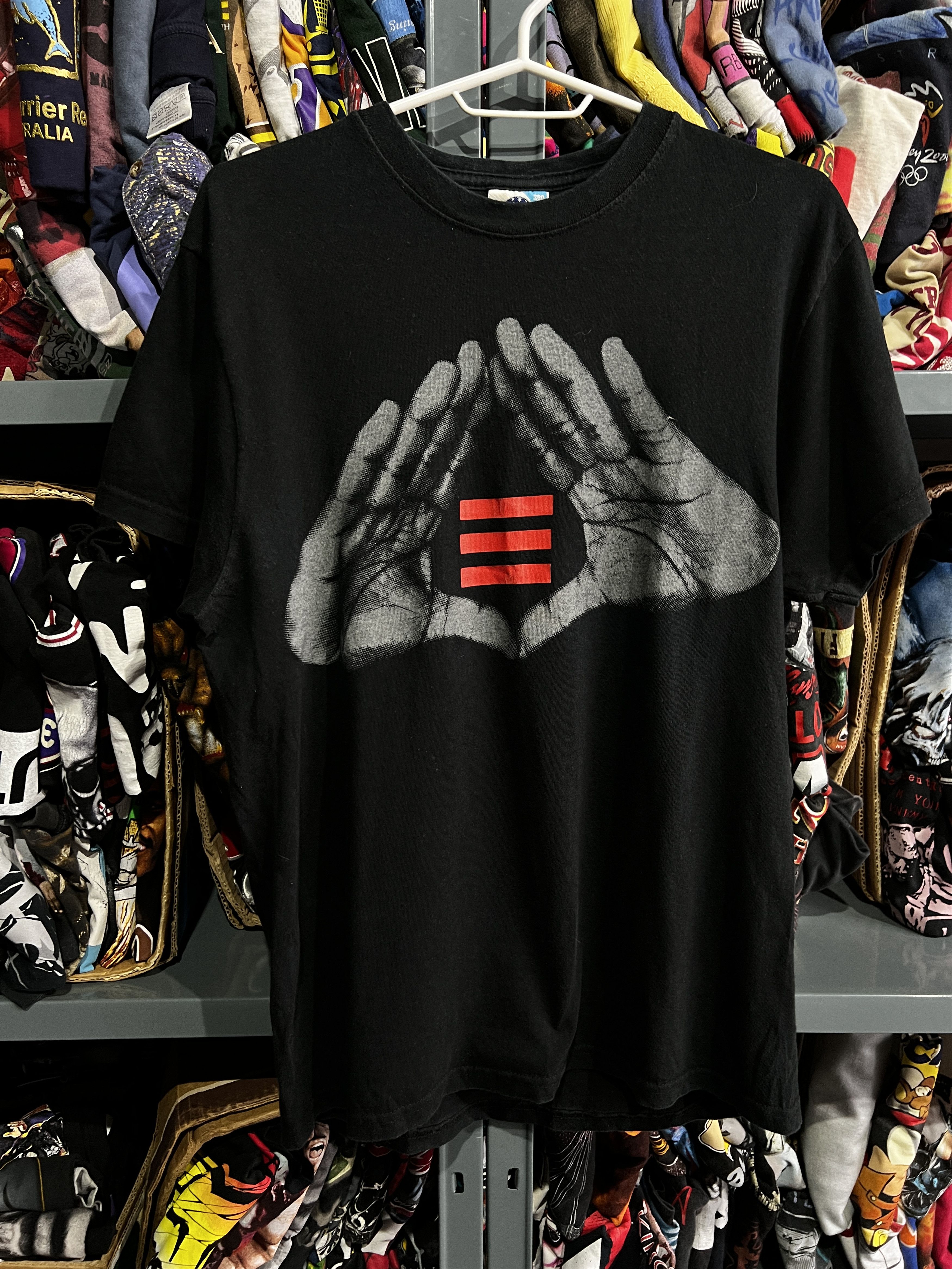 Rap Tees X Vintage Vintage Jay Z Tour 2010 Hands Logo Rap Tee Size S Hoodie, Sweatshirt | PodTeesHub.com