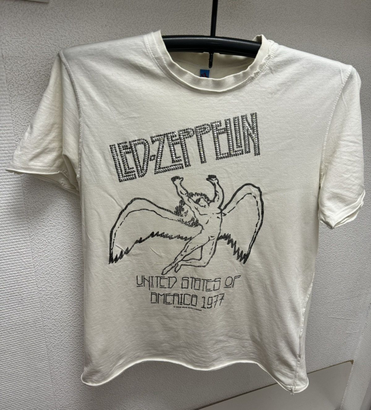 Zeppelin Led Zeppelin Vintage White T Shirt 2006 Xl Myth Gem Limited Hoodie, Sweatshirt | PodTeesHub.com