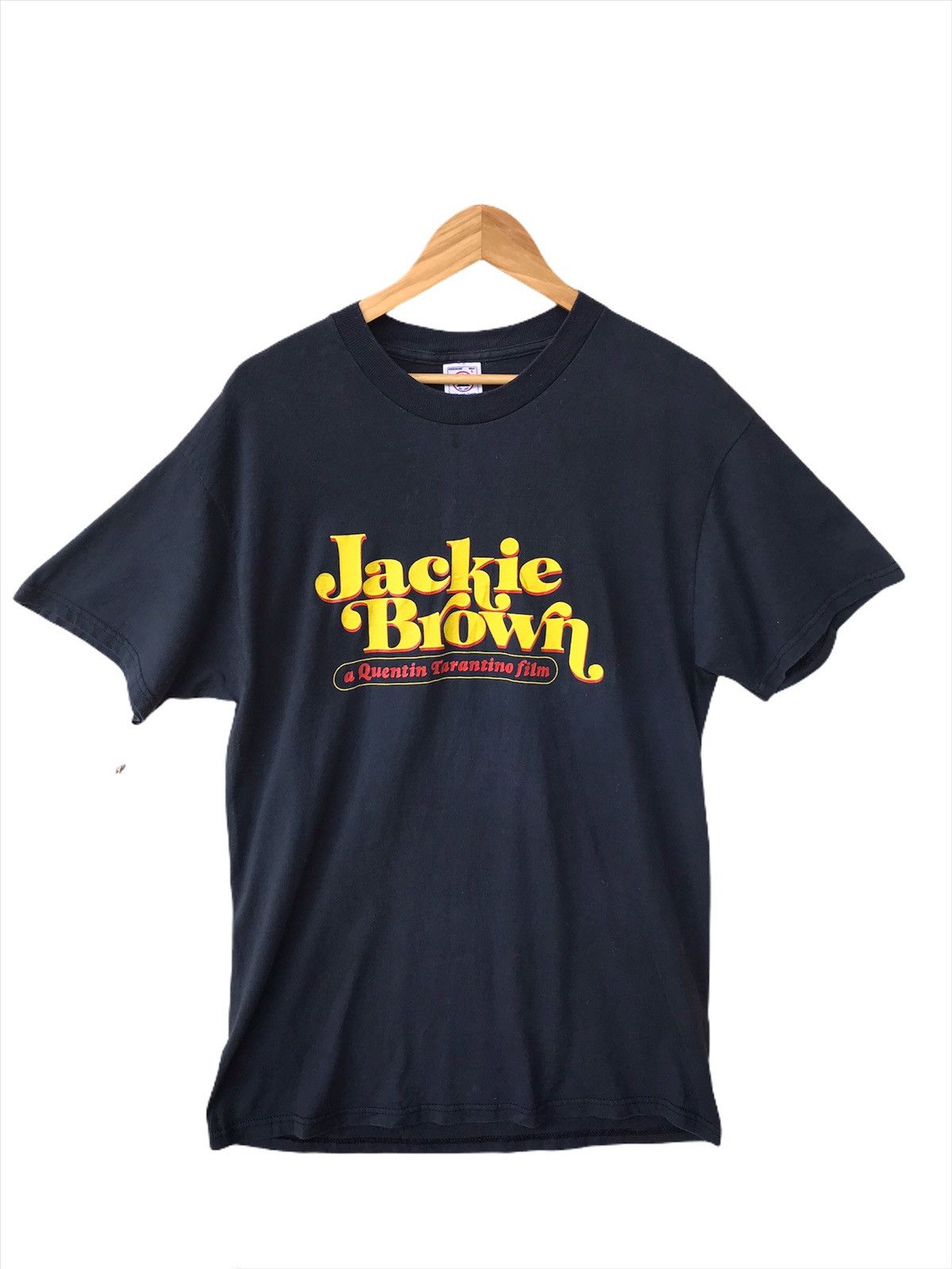 Vintage 90s Jackie Browns Aquentin Tarantino Film Promo Tees Hoodie, Sweatshirt | PodTeesHub.com