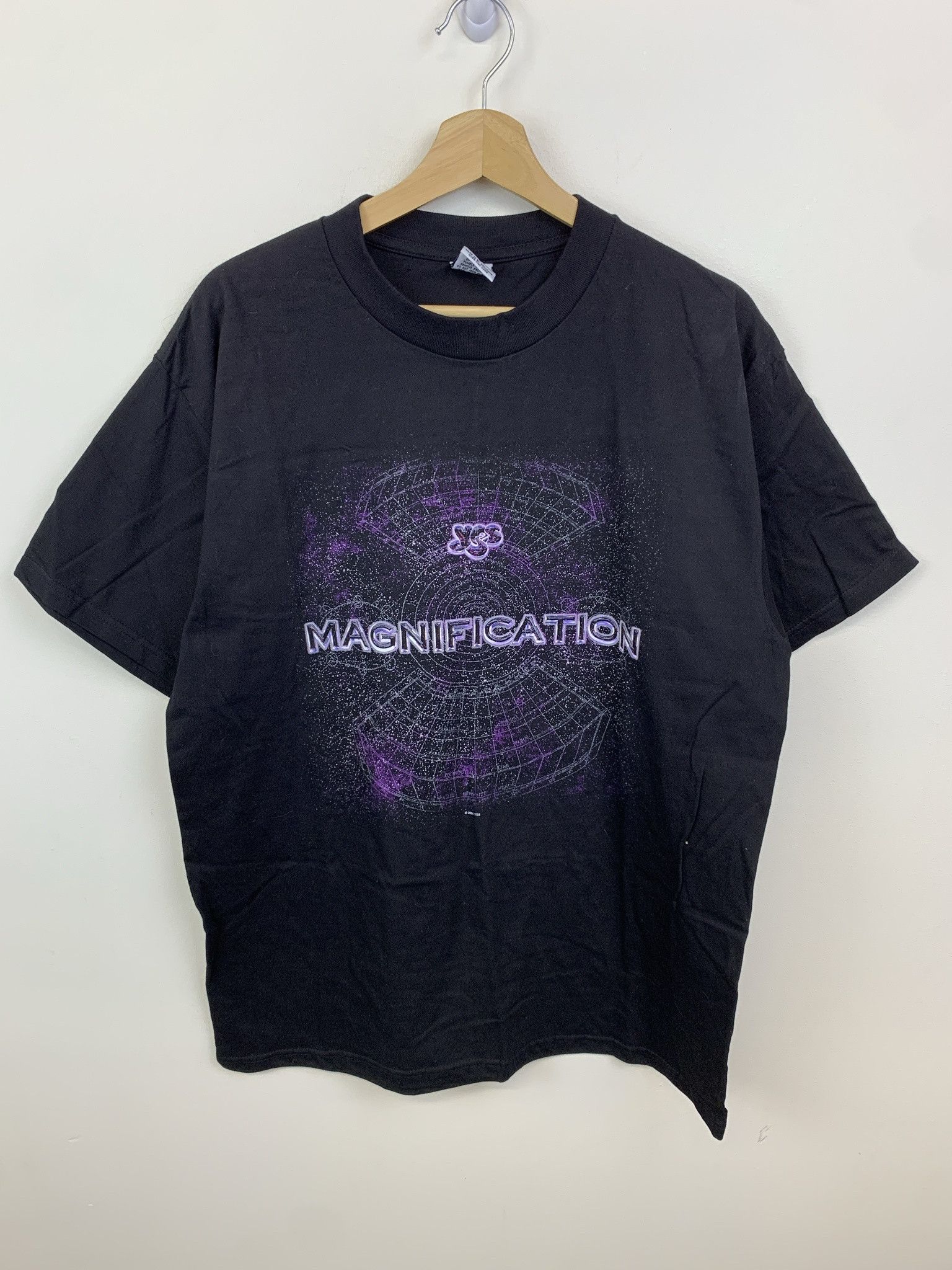 Other Vintage 1990s Y2k Yes Magnification Rare Find Band Size L T-Shirts, Hoodie, Sweatshirt