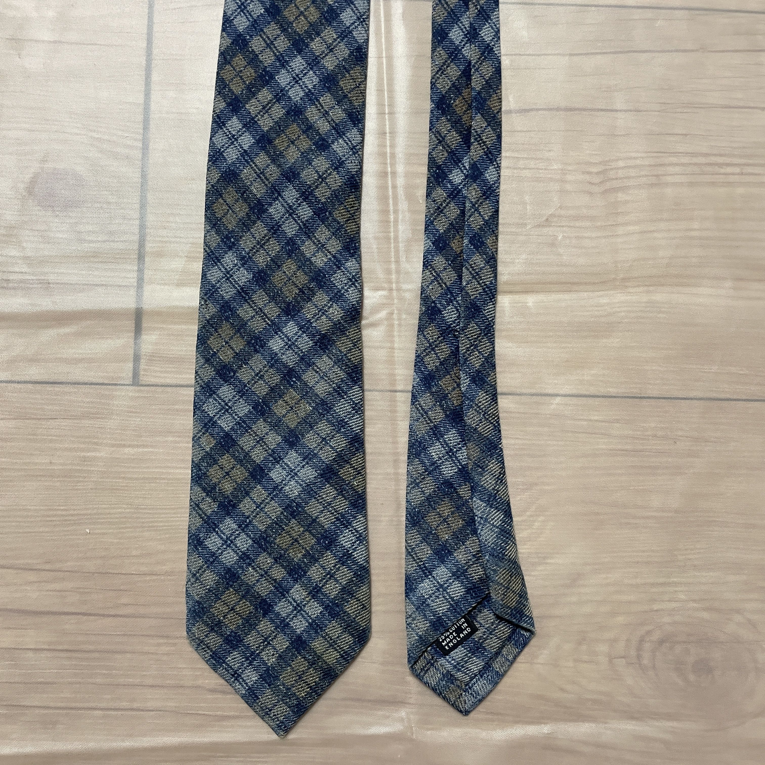 Drake S Drakes Cotton Wool Check Tie T-Shirts, Hoodie, Sweatshirt