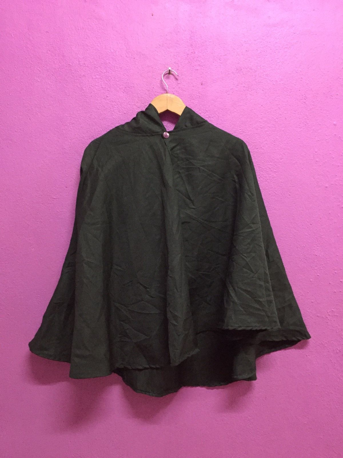 Anime Attack Titan Cloaks Size L T-Shirts, Hoodie, Sweatshirt
