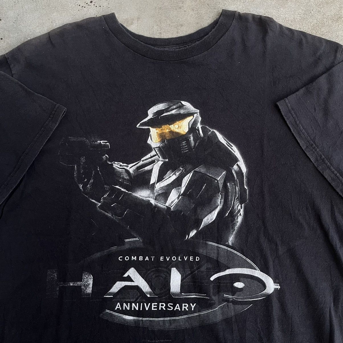 Playstation Halo 2011 Combat Evolved Anniversary Xbox Game Promo Tee Hoodie, Sweatshirt | PodTeesHub.com