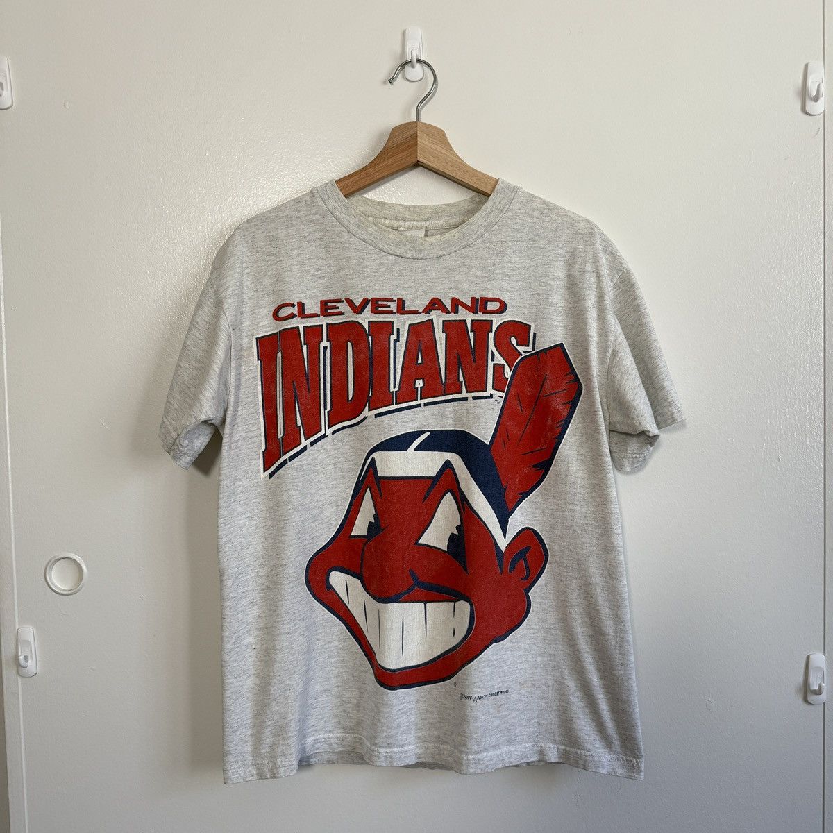 Vintage 1995 Cleveland Indians Tee Hoodie, Sweatshirt | PodTeesHub.com