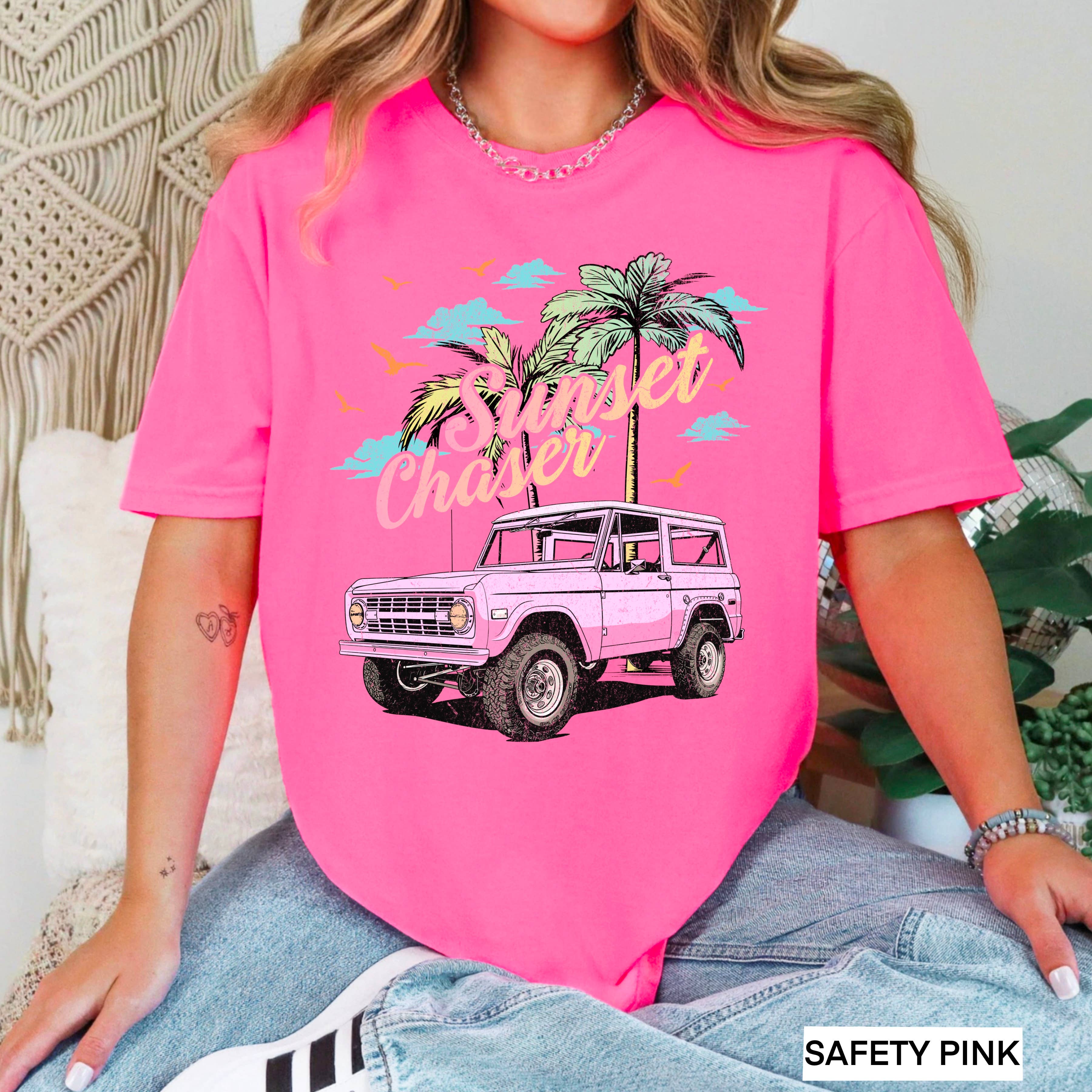 Sunset Chaser  Women’S Graphic Tee | Summer 2025 |  Gildan Hoodie, Sweatshirt | PodTeesHub.com