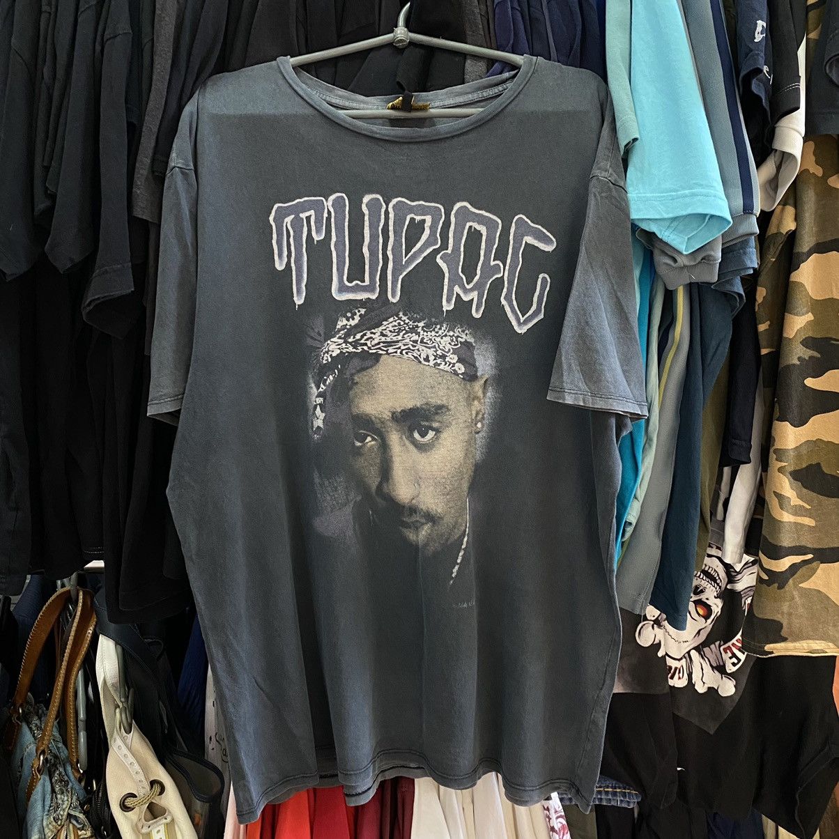 Band Tees Vintage Tupac 2pac Big Face Logo 2017 Rap Tee Hoodie, Sweatshirt | PodTeesHub.com