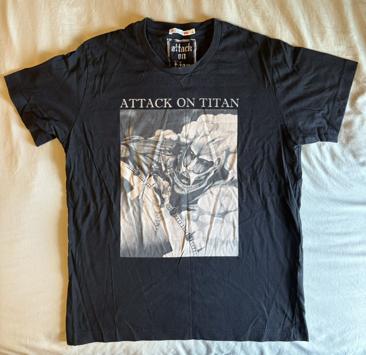 Uniqlo Attack On Titan Tee Hoodie, Sweatshirt | PodTeesHub.com
