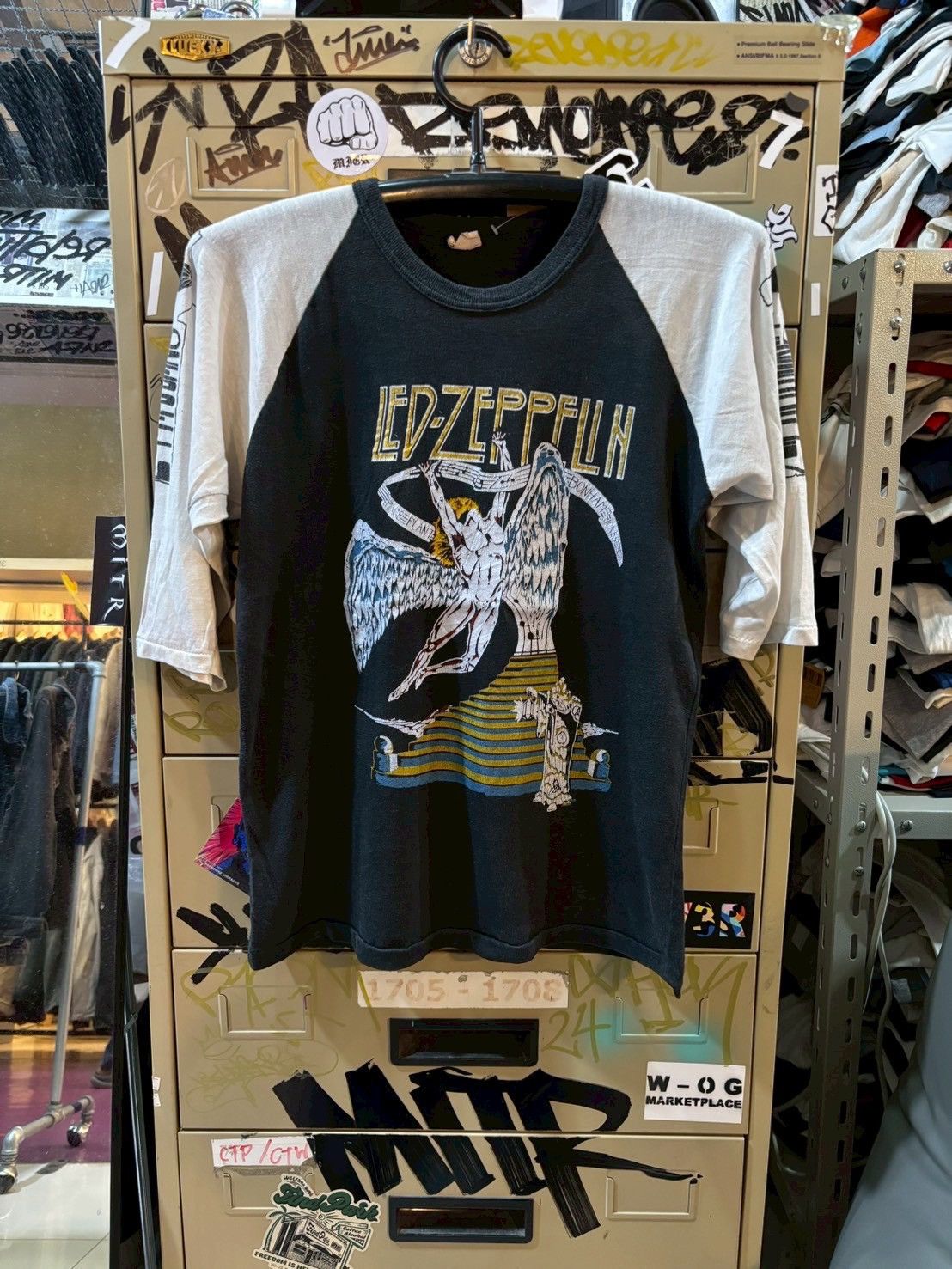 Led Zeppelin Ledzeppelin Vintage 80 S Tee Hoodie, Sweatshirt | PodTeesHub.com