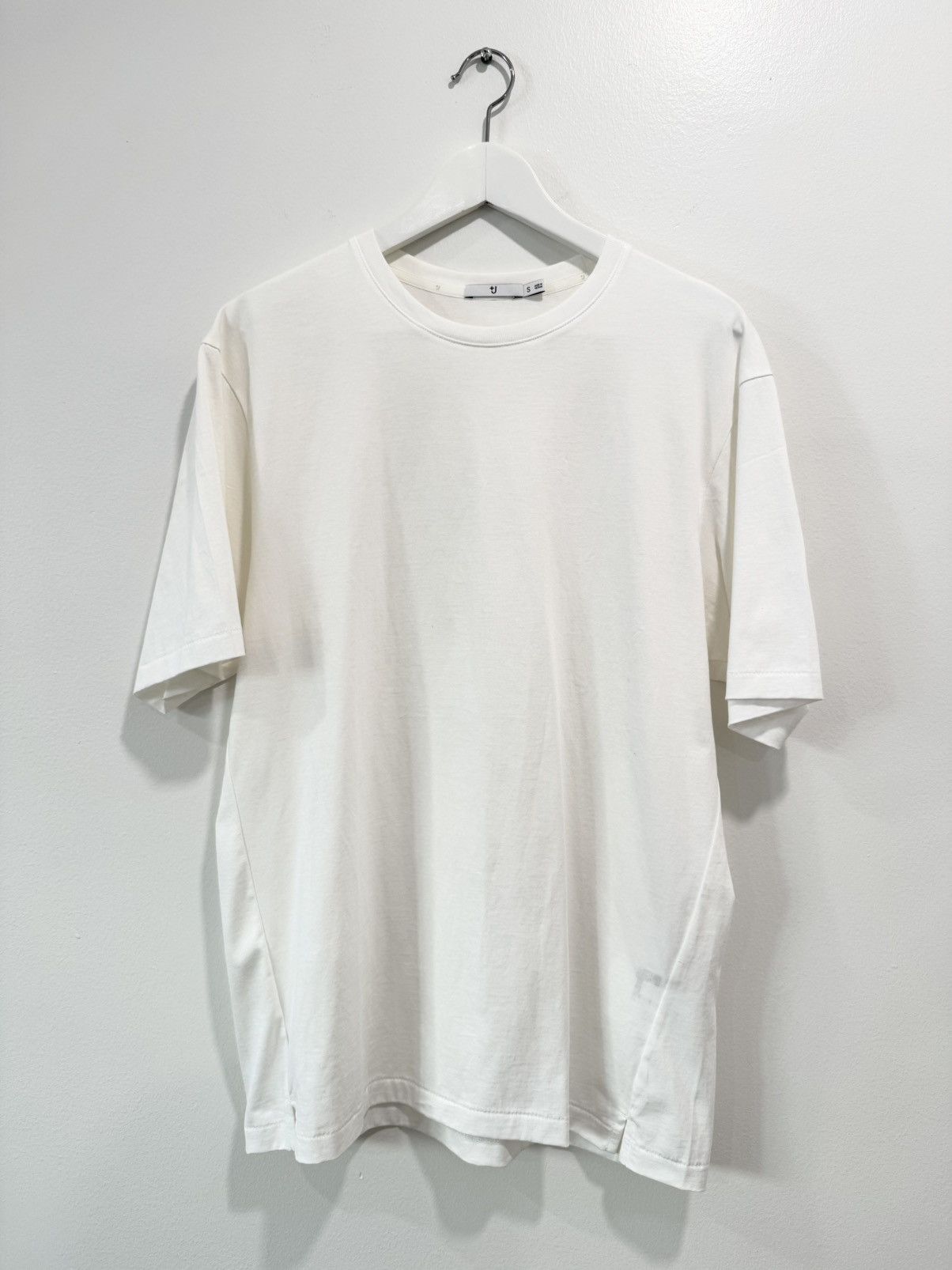 Uniqlo J Supima Cotton Relaxed Fit Crew Neck T Shirt Small Hoodie, Sweatshirt | PodTeesHub.com