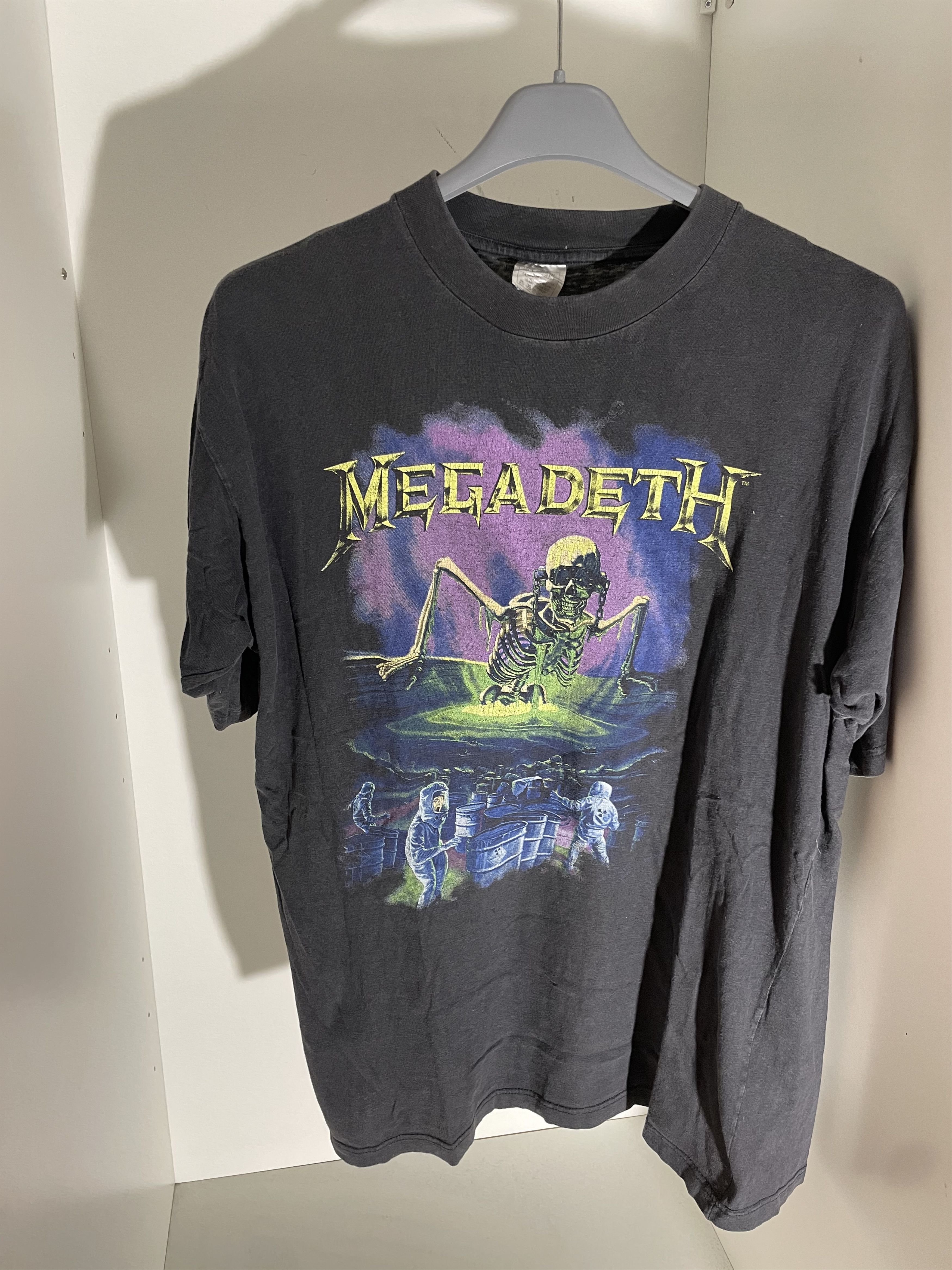 Brockum Vintage Megadeth 1989 Contaminated Brockum Tee Hoodie, Sweatshirt | PodTeesHub.com