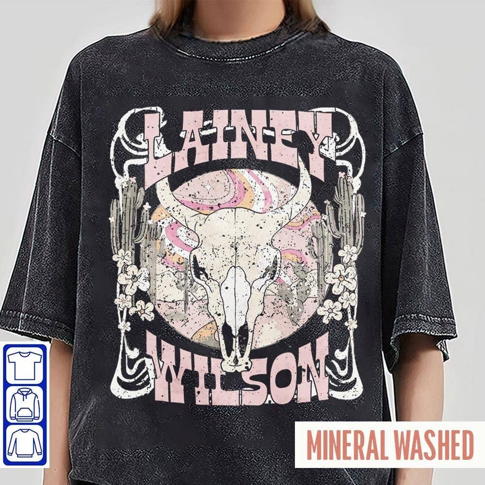 Lainey Wilson Music Tour Vintage T-Shirt Hoodie, Sweatshirt | PodTeesHub.com