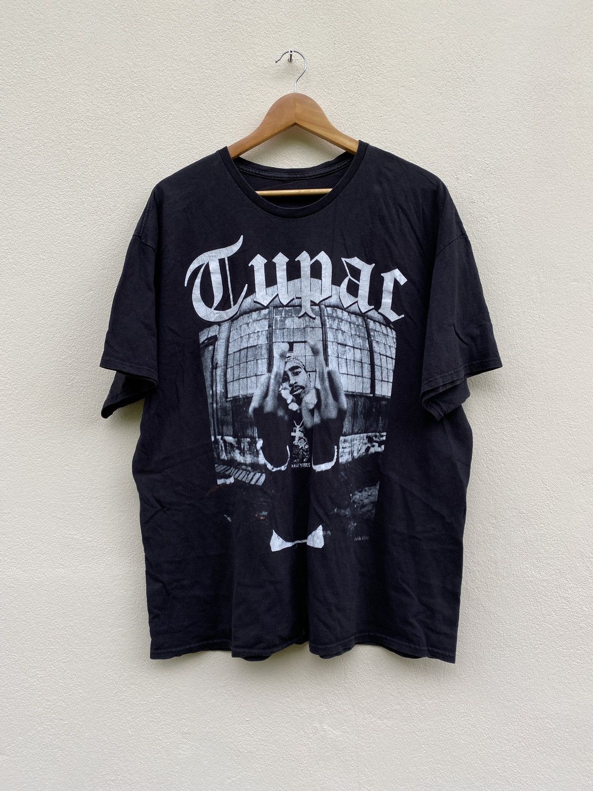 Makaveli Very Rare Vintage Tupac Shakur American Rapper T Shirt Hoodie, Sweatshirt | PodTeesHub.com