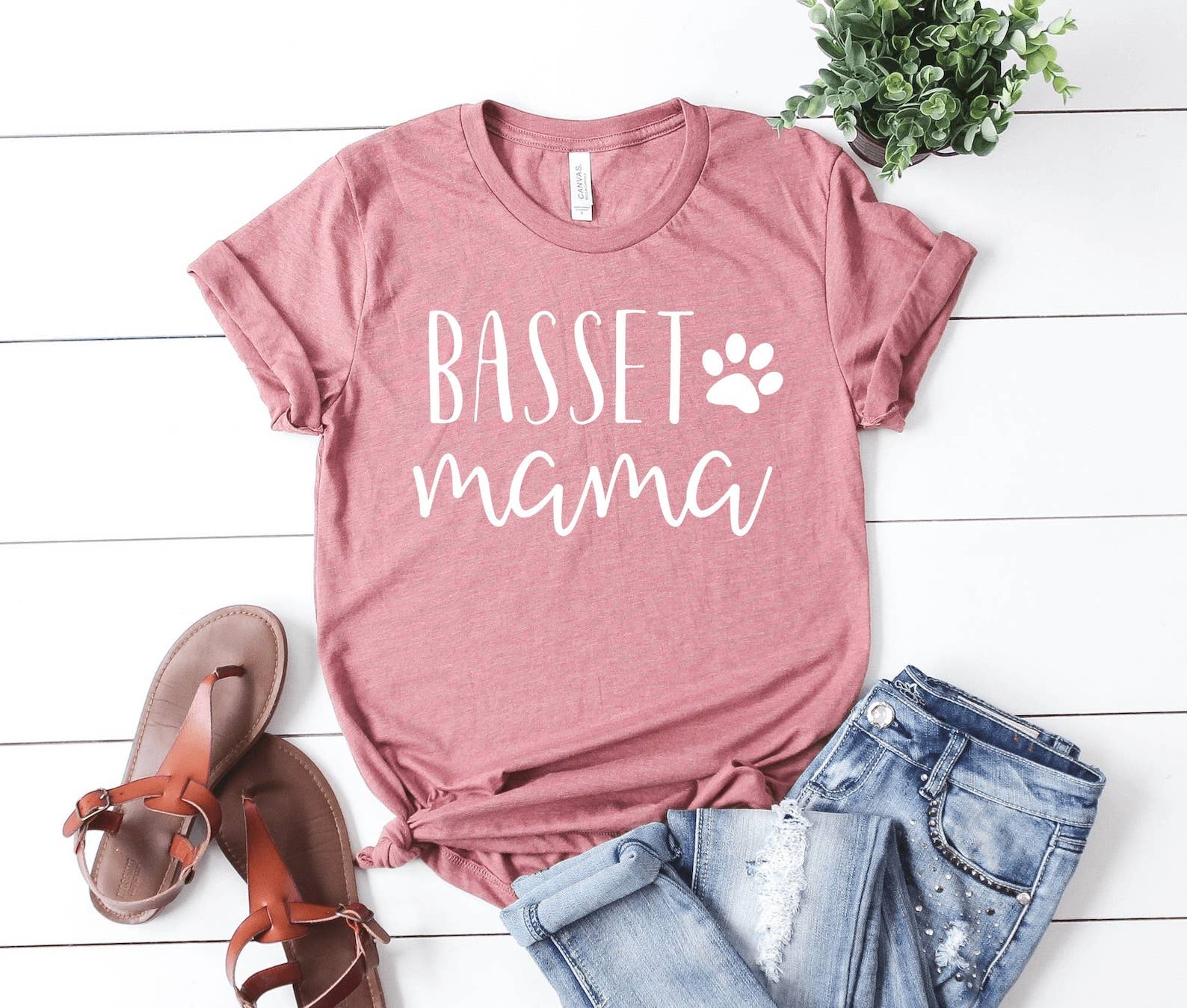 Basset Mama T-Shirt Hoodie, Sweatshirt | PodTeesHub.com