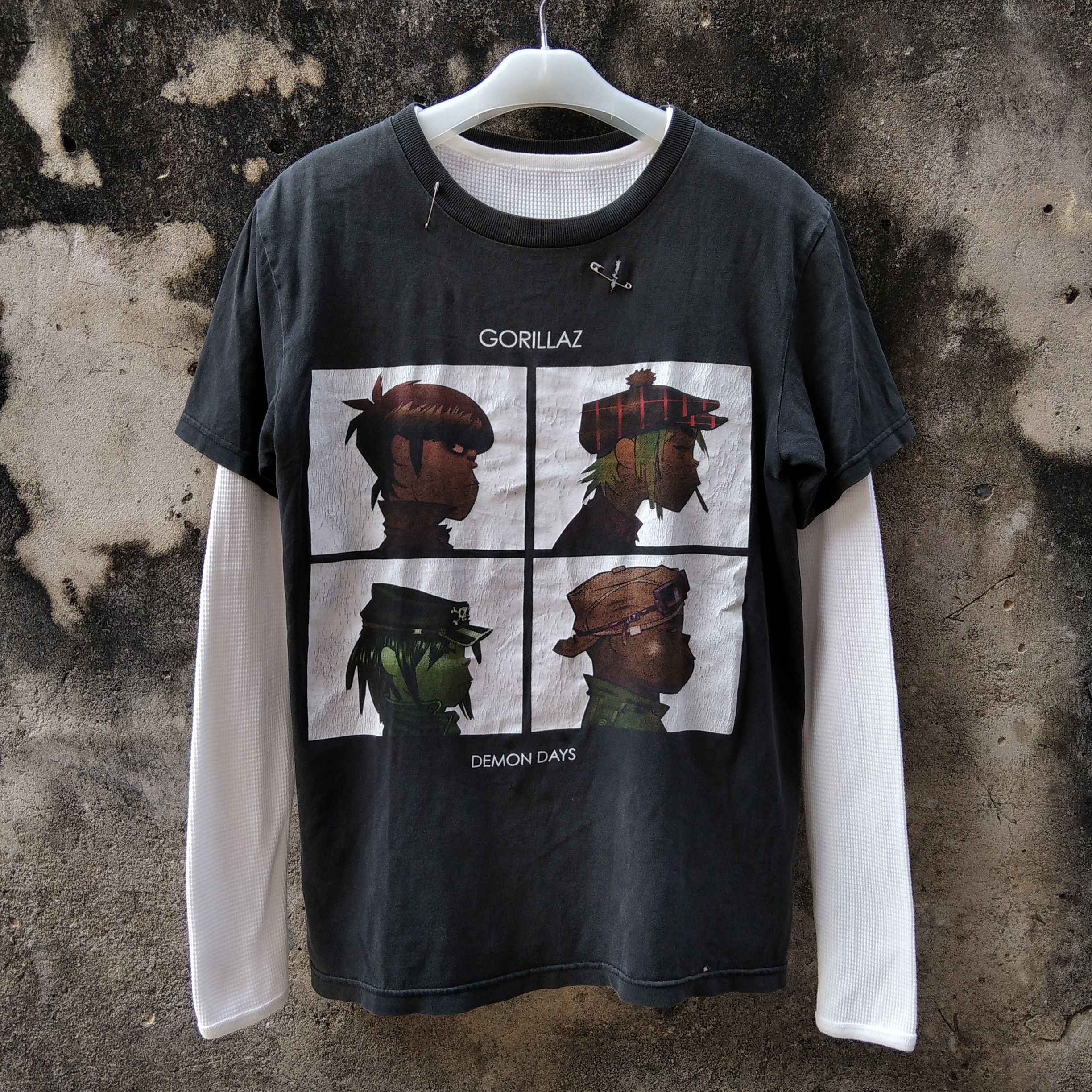 Band Tees Vintage 00 S Gorillaz Demon Days Therma Double Layer Hoodie, Sweatshirt | PodTeesHub.com