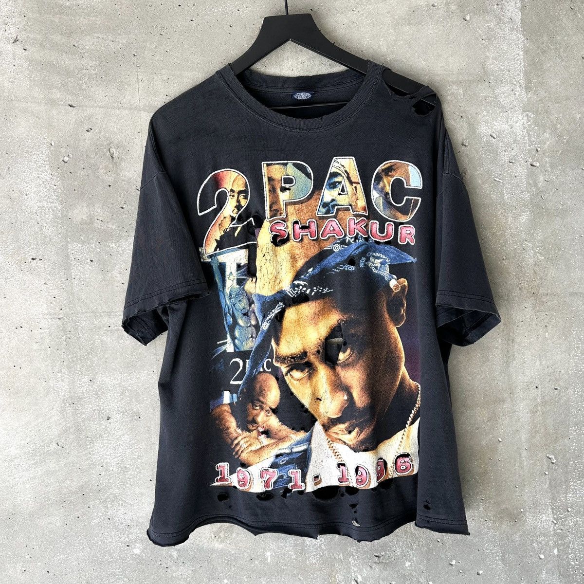 Rap Tees 90 S Thrashed 2pac Tupac Memorial T Shirt Hoodie, Sweatshirt | PodTeesHub.com
