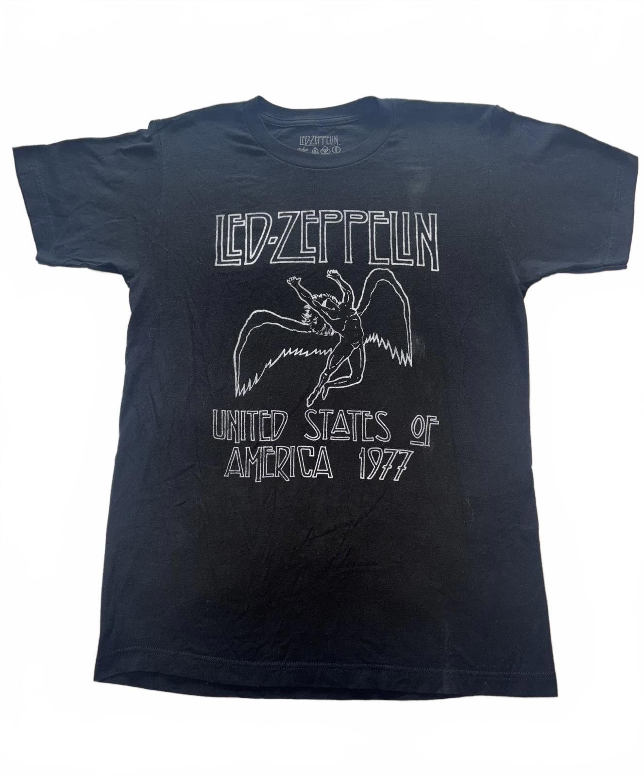 Zeppelin Vintage Led Zeppelin Vintage 1977 Concert Medium T Shirt Hoodie, Sweatshirt | PodTeesHub.com