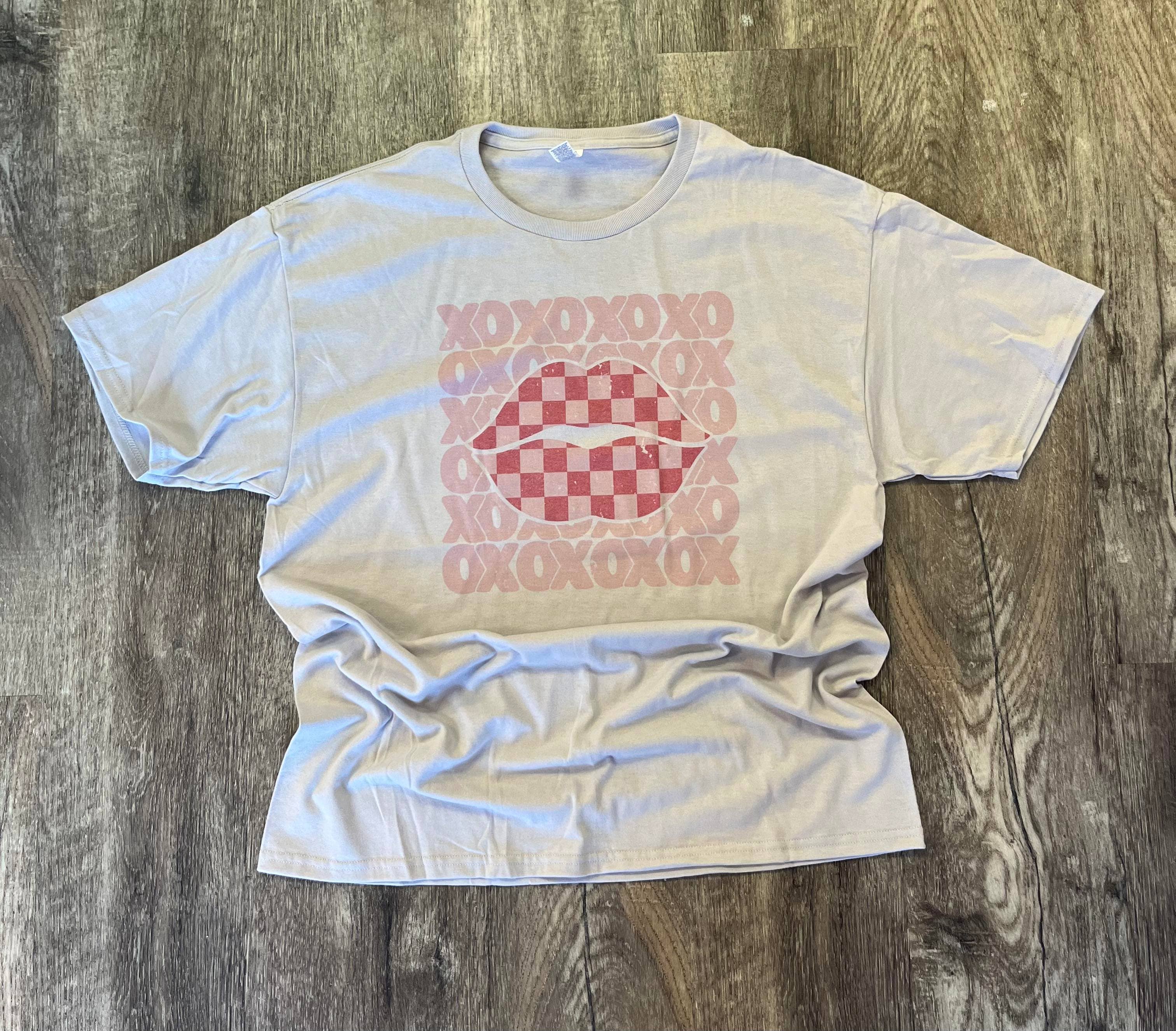 Xoxo Checkered Lips On Silver Tee Hoodie, Sweatshirt | PodTeesHub.com