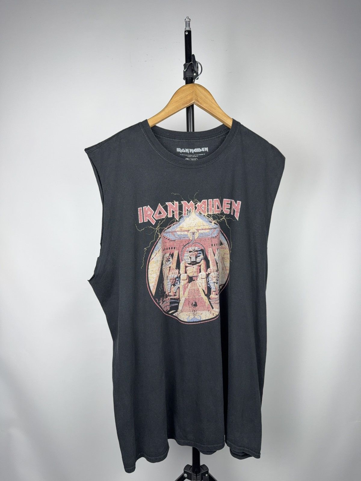Maiden 2019 Iron Maiden Powerslave Egypt Cut Off Sleeveless Tee Hoodie, Sweatshirt | PodTeesHub.com