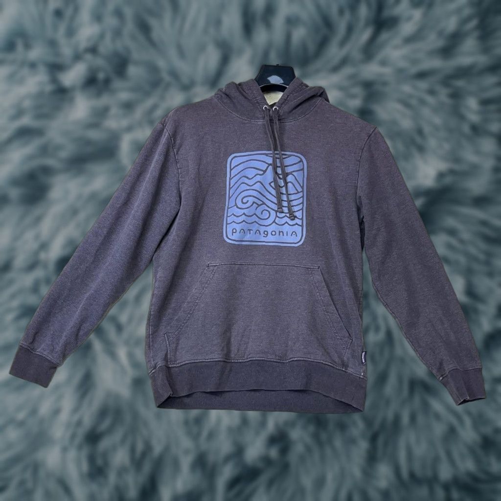 Patagonia Hoodie Men S Hooded Graphic Print Gray Logo Small Pullover Sweatshirt T-Shirts | PodTeesHub.com