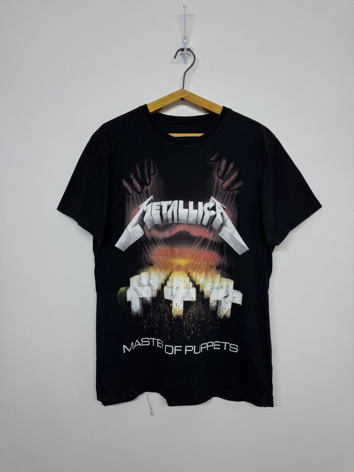 Vintage Metallica Master Of Puppets 1997 Artimonde T-Shirts, Hoodie, Sweatshirt | PodTeesHub.com