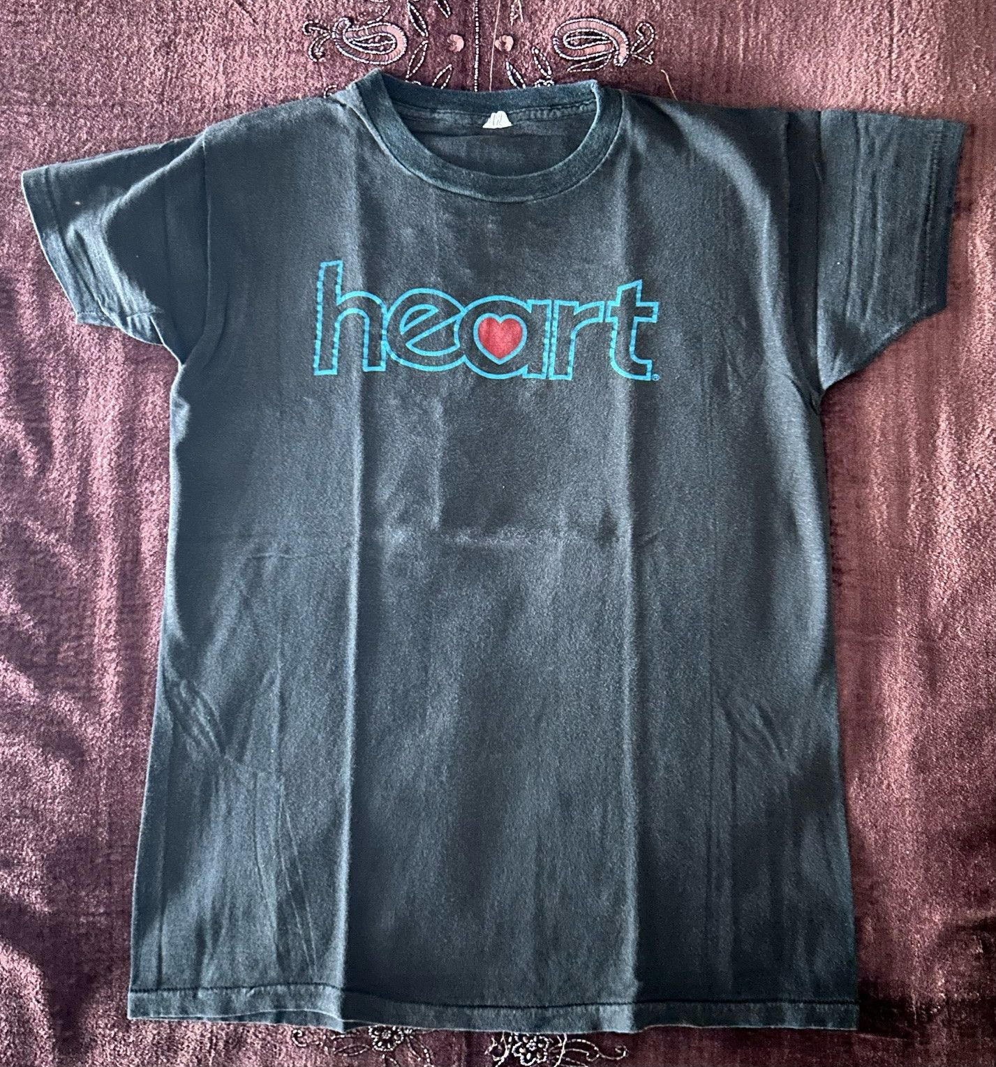 Vintage 80 S Heart Seattle Center Coliseum Concert Tee Hoodie, Sweatshirt | PodTeesHub.com