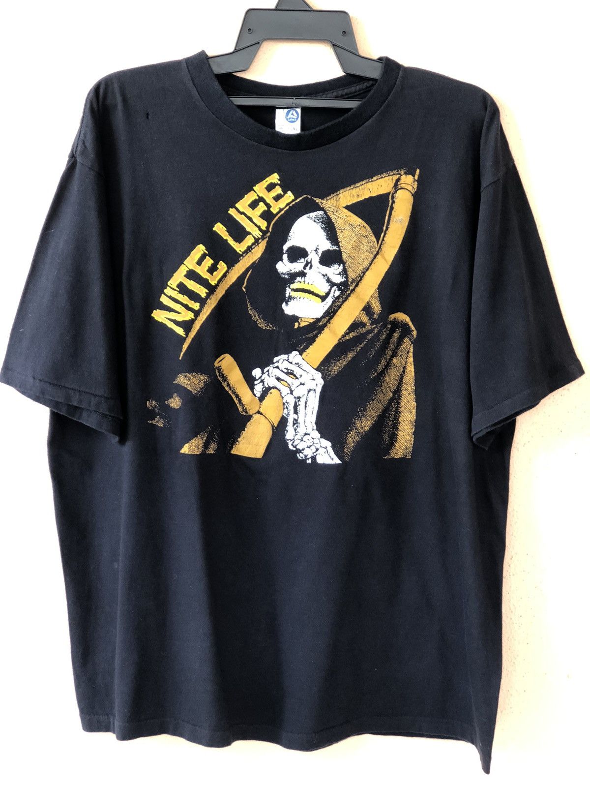 Expert Horror Vintage 80s Nite Life Angel Of Death Horror Tee Hoodie, Sweatshirt | PodTeesHub.com