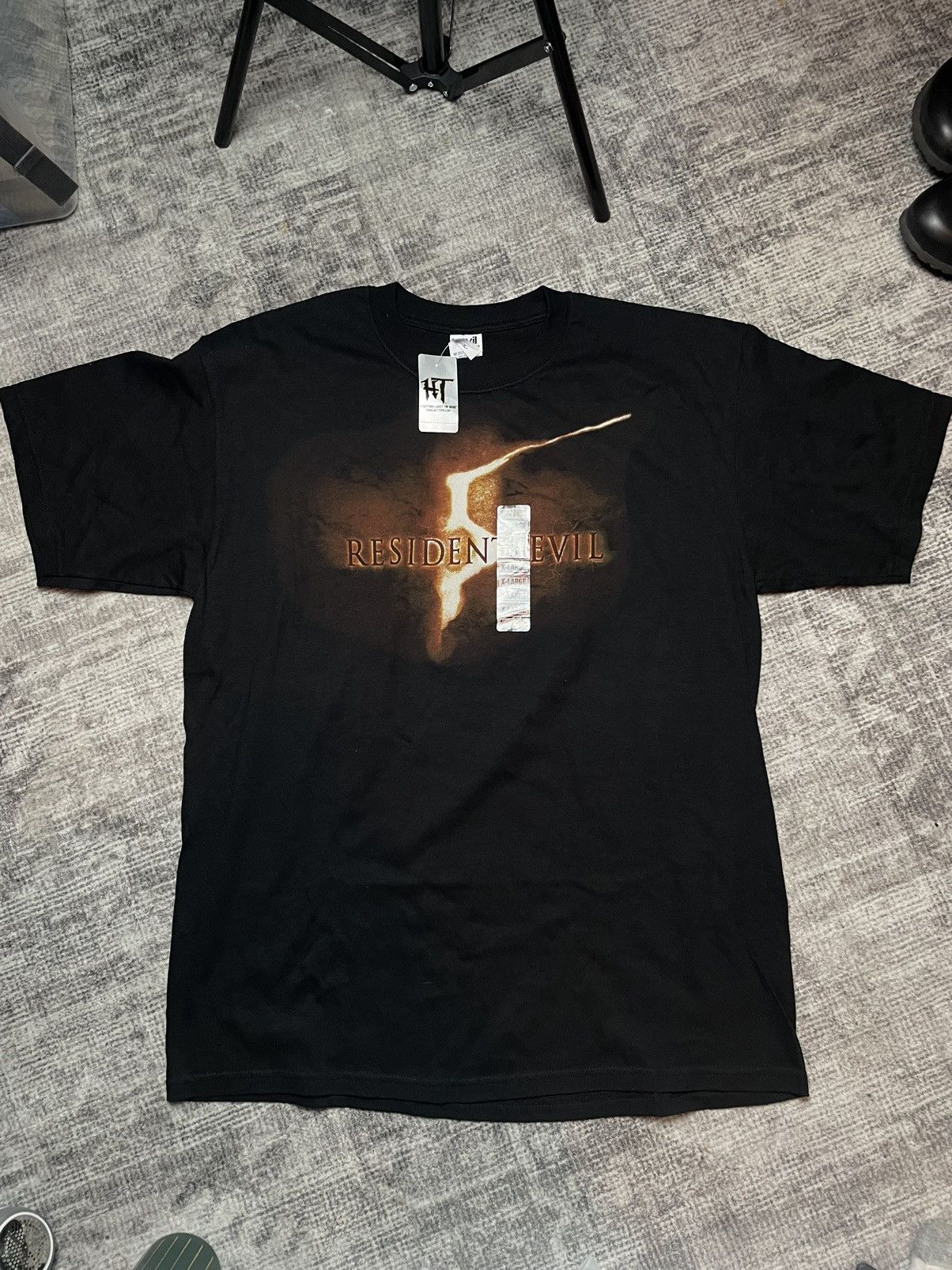 Hot Topic X Vintage Vintage Resident Evil T Shirt Hoodie, Sweatshirt | PodTeesHub.com