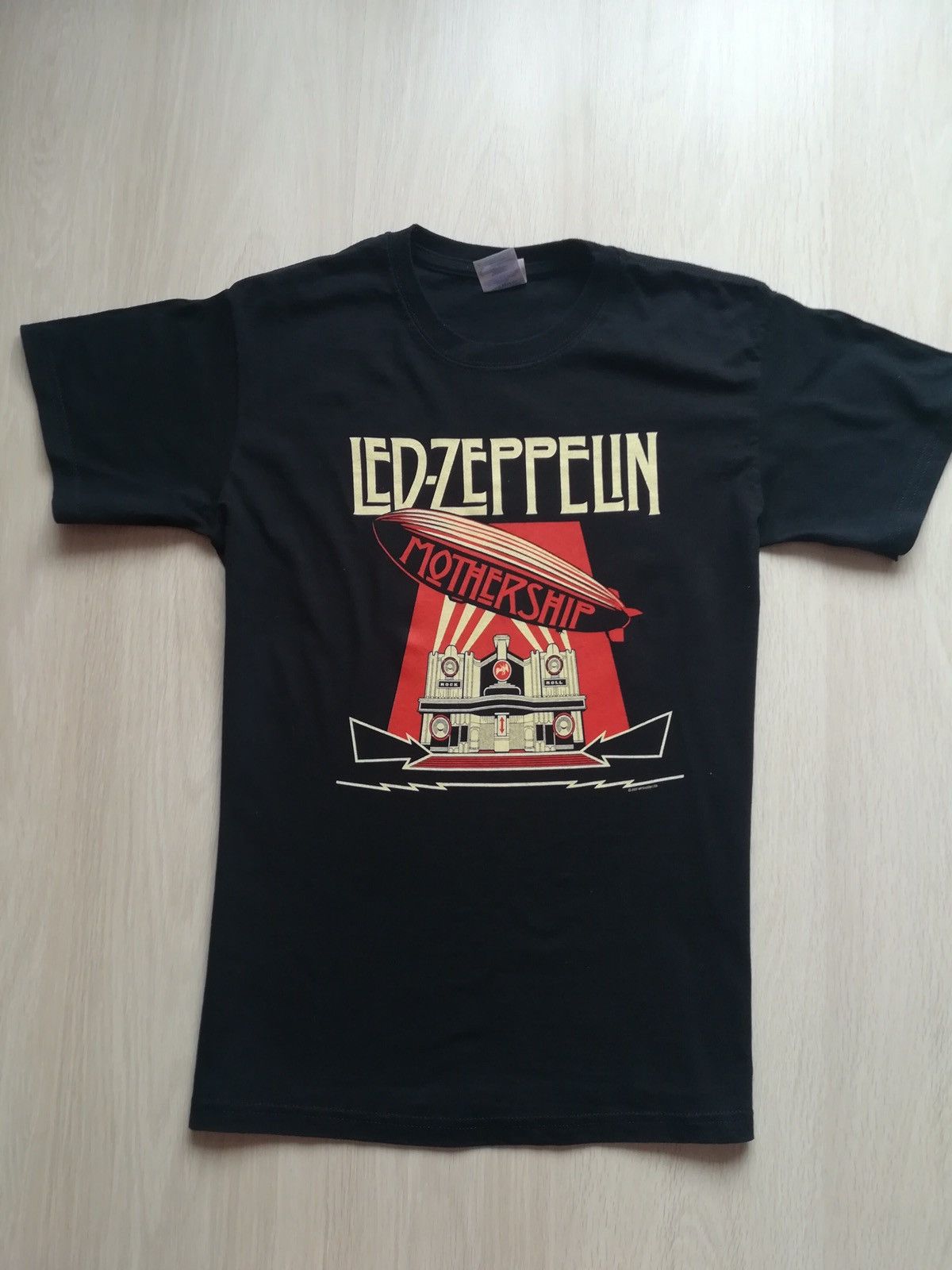 Led Zeppelin X Vintage Led Zeppelin Tee Mothership Size S T Shirt Black Logo Print Hoodie, Sweatshirt | PodTeesHub.com
