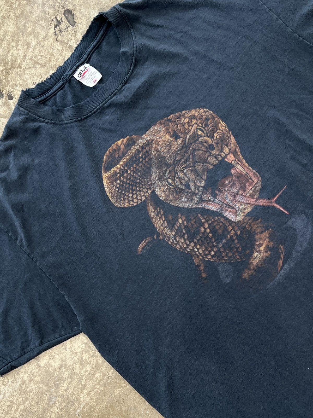 Vintage Rattlesnake Breakthrough Distressed Tee Xxl Hoodie, Sweatshirt | PodTeesHub.com