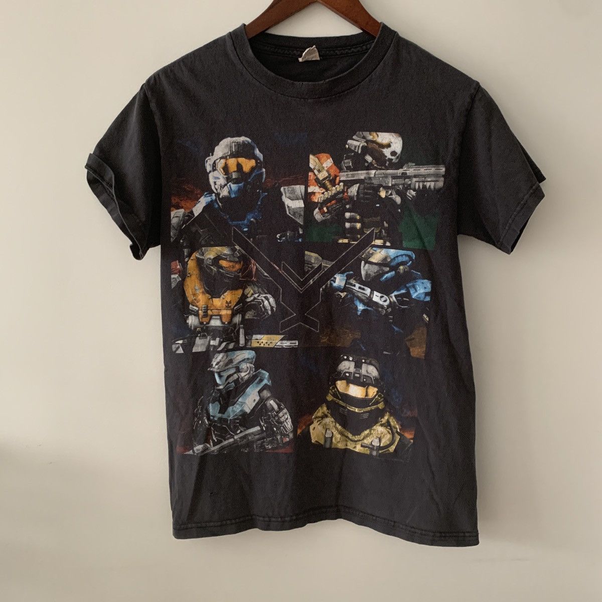 Vintage Faded Y2k 2000s Halo Video Game Shirt Travis Gamer T-Shirts, Hoodie, Sweatshirt