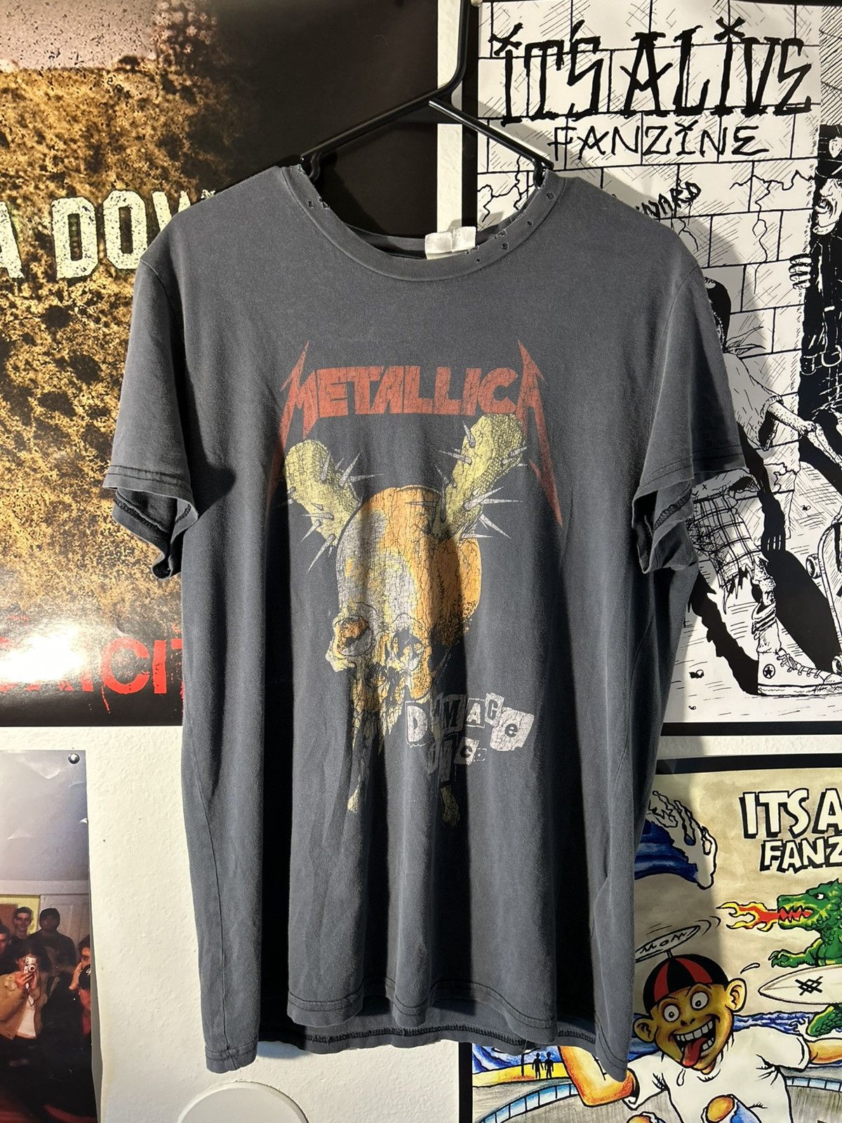 2016 Vintage Metallica Damage Inc Skull Tee Hoodie, Sweatshirt | PodTeesHub.com