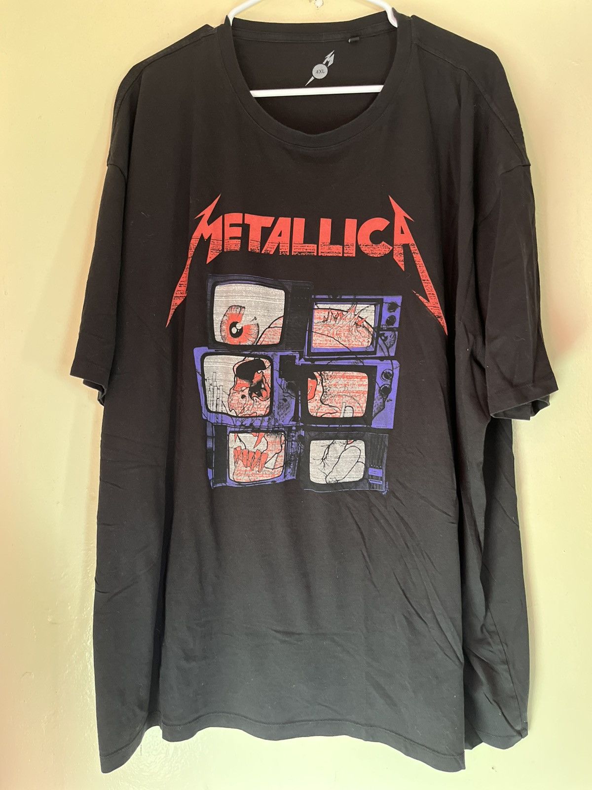 Metallica 2020 Covid Lockdown Tour Db Sided Metallica 4x Music Band T-Shirts, Hoodie, Sweatshirt | PodTeesHub.com