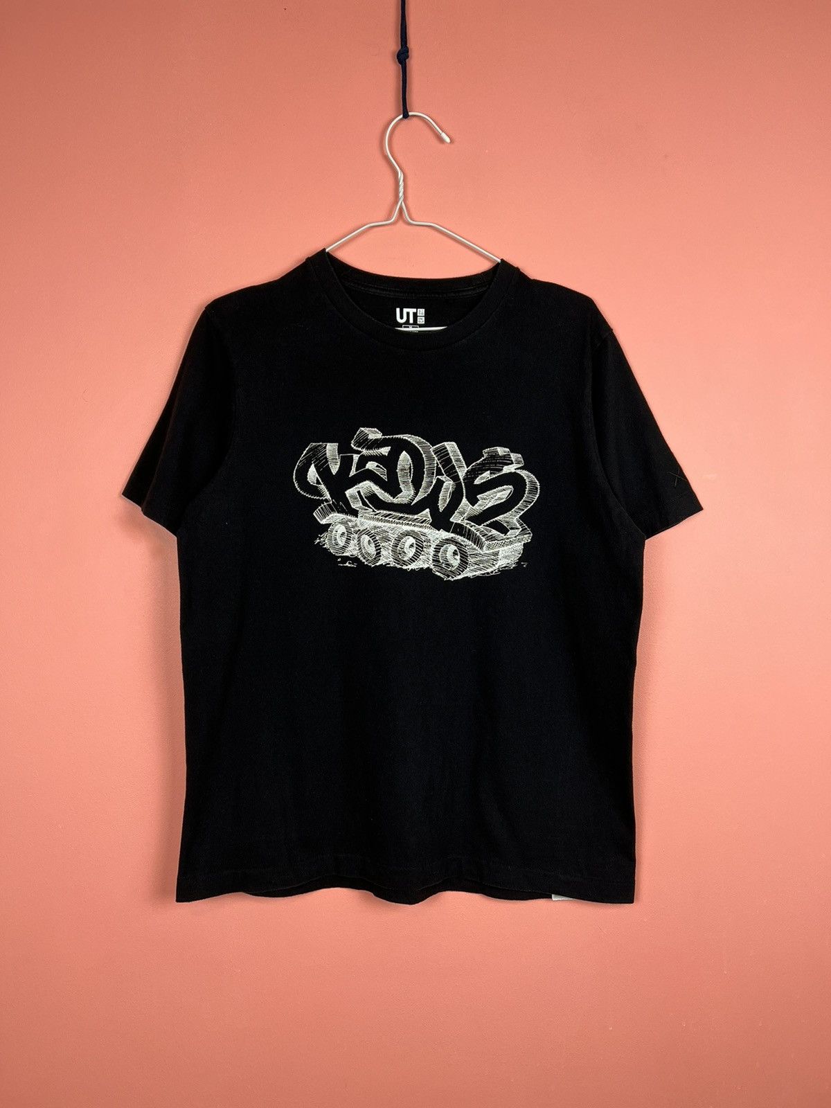 Kaws Casual Streetwear Tee Shirt Hype Hoodie, Sweatshirt | PodTeesHub.com
